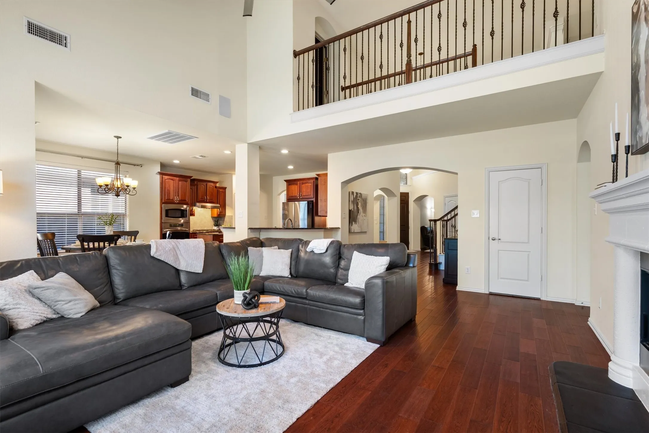 Single Family Residence For Sale in Tarrant County , 4720 Mcbreyer Place, Fort Worth, Texas 76244, 4 Bedroom, 3 Bathroom, 2 Garage spaces, 3,114 Sqft, built in 2007, mls#21362816, Real Estate Agent in Fort Worth, Homes For Sale in Tarrant county, Homes For Sale in Fort Worth, Realtor in Fort Worth Texas, Real Estate Brokerage Independent Realty Texas, Luminita Cordes Realtor