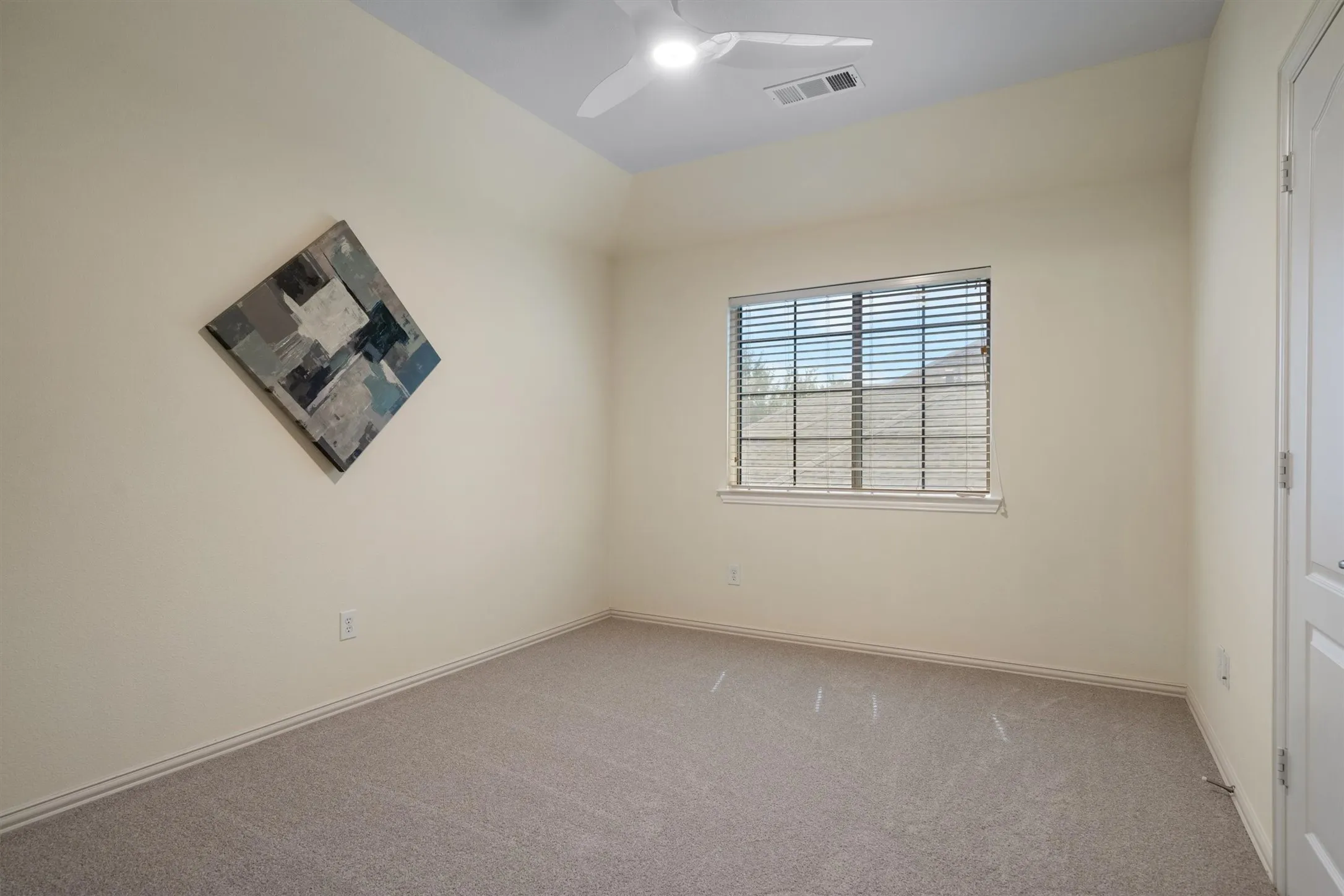 Single Family Residence For Sale in Tarrant County , 4720 Mcbreyer Place, Fort Worth, Texas 76244, 4 Bedroom, 3 Bathroom, 2 Garage spaces, 3,114 Sqft, built in 2007, mls#21362816, Real Estate Agent in Fort Worth, Homes For Sale in Tarrant county, Homes For Sale in Fort Worth, Realtor in Fort Worth Texas, Real Estate Brokerage Independent Realty Texas, Luminita Cordes Realtor