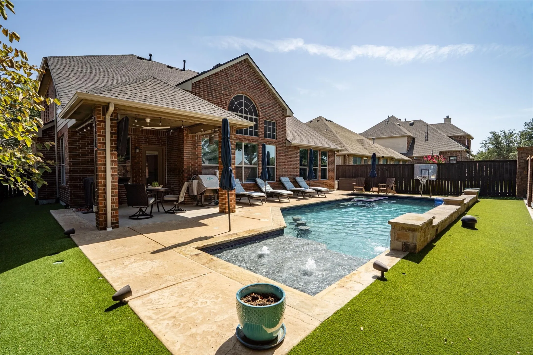Single Family Residence For Sale in Tarrant County , 4720 Mcbreyer Place, Fort Worth, Texas 76244, 4 Bedroom, 3 Bathroom, 2 Garage spaces, 3,114 Sqft, built in 2007, mls#21362816, Real Estate Agent in Fort Worth, Homes For Sale in Tarrant county, Homes For Sale in Fort Worth, Realtor in Fort Worth Texas, Real Estate Brokerage Independent Realty Texas, Luminita Cordes Realtor