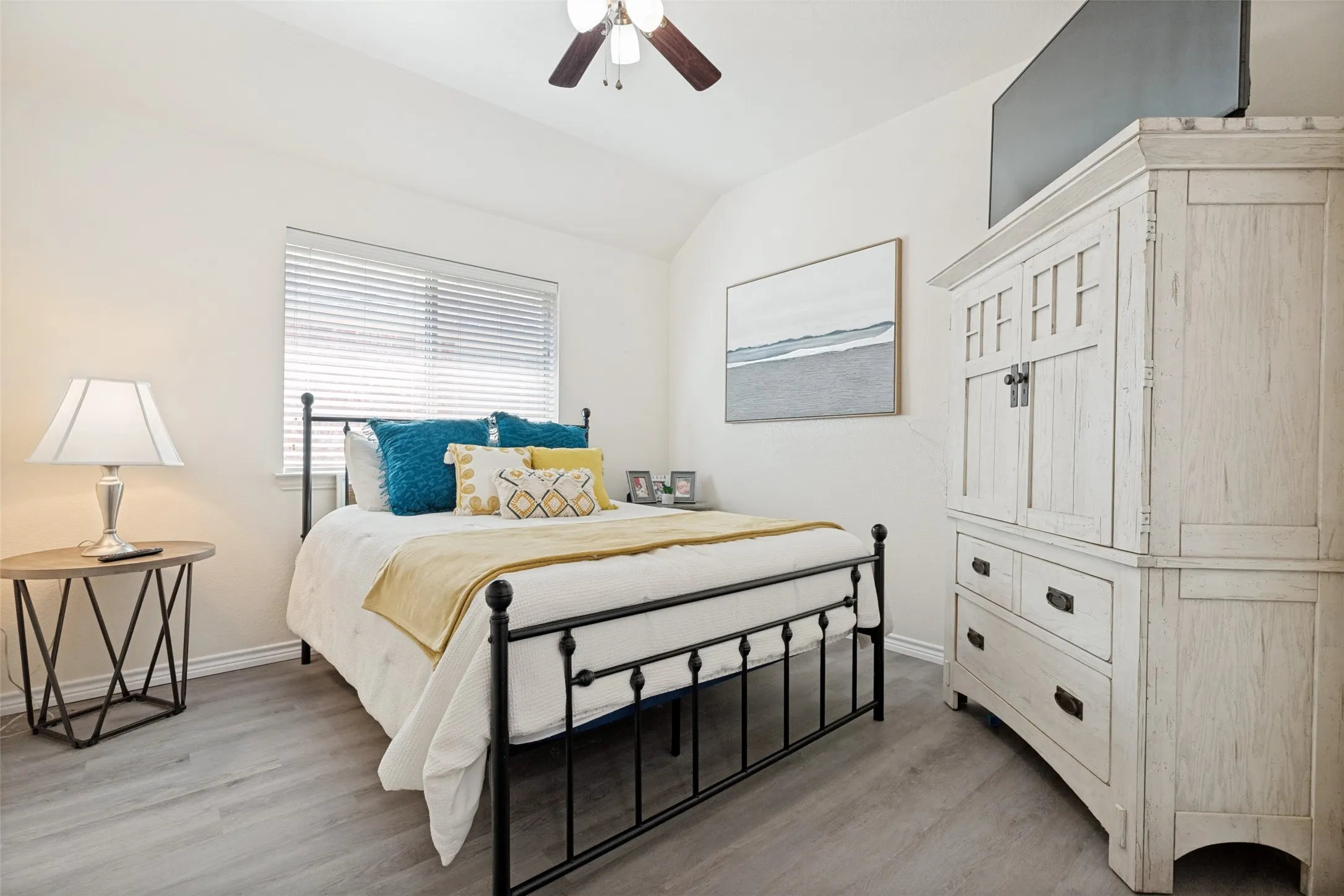Single Family Residence For Rent in Denton County , 2404 Evening Song Drive, Little Elm, Texas 75068, 3 Bedroom, 2 Bathroom, 2 Garage spaces, 1,825 Sqft, built in 2006, mls#21366152, Real Estate Agent in Little Elm, Homes For Rent in Denton county, Homes For Rent in Little Elm, Realtor in Little Elm Texas, Real Estate Brokerage Independent Realty Texas, Luminita Cordes Realtor