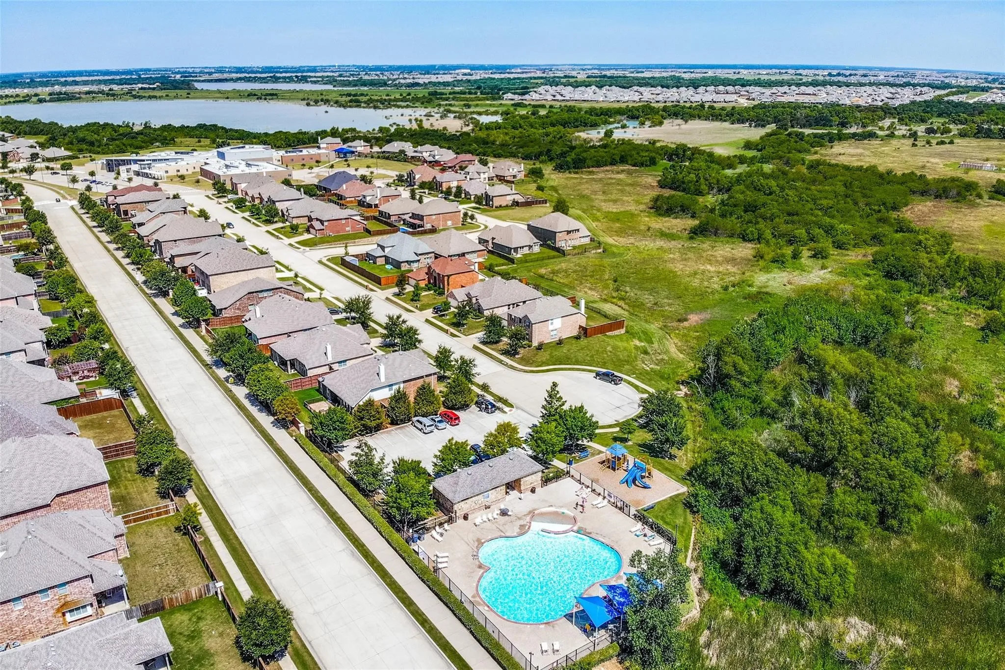 Single Family Residence For Rent in Denton County , 2404 Evening Song Drive, Little Elm, Texas 75068, 3 Bedroom, 2 Bathroom, 2 Garage spaces, 1,825 Sqft, built in 2006, mls#21366152, Real Estate Agent in Little Elm, Homes For Rent in Denton county, Homes For Rent in Little Elm, Realtor in Little Elm Texas, Real Estate Brokerage Independent Realty Texas, Luminita Cordes Realtor