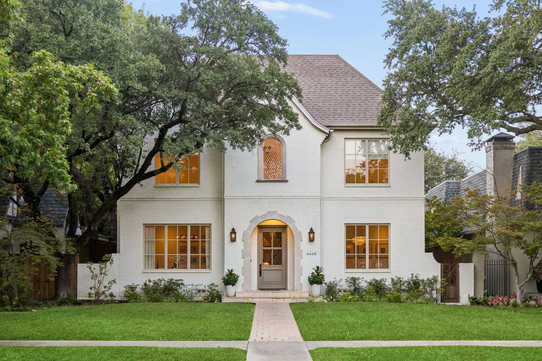 Single Family Residence For Sale in Dallas County , 4448 Mockingbird Parkway, University Park, Texas 75205, 5 Bedroom, 5 Bathroom, 2 Garage spaces, 5,398 Sqft, built in 2013, mls#21366639, Real Estate Agent in University Park, Homes For Sale in Dallas county, Homes For Sale in University Park, Realtor in University Park Texas, Real Estate Brokerage Independent Realty Texas, Luminita Cordes Realtor