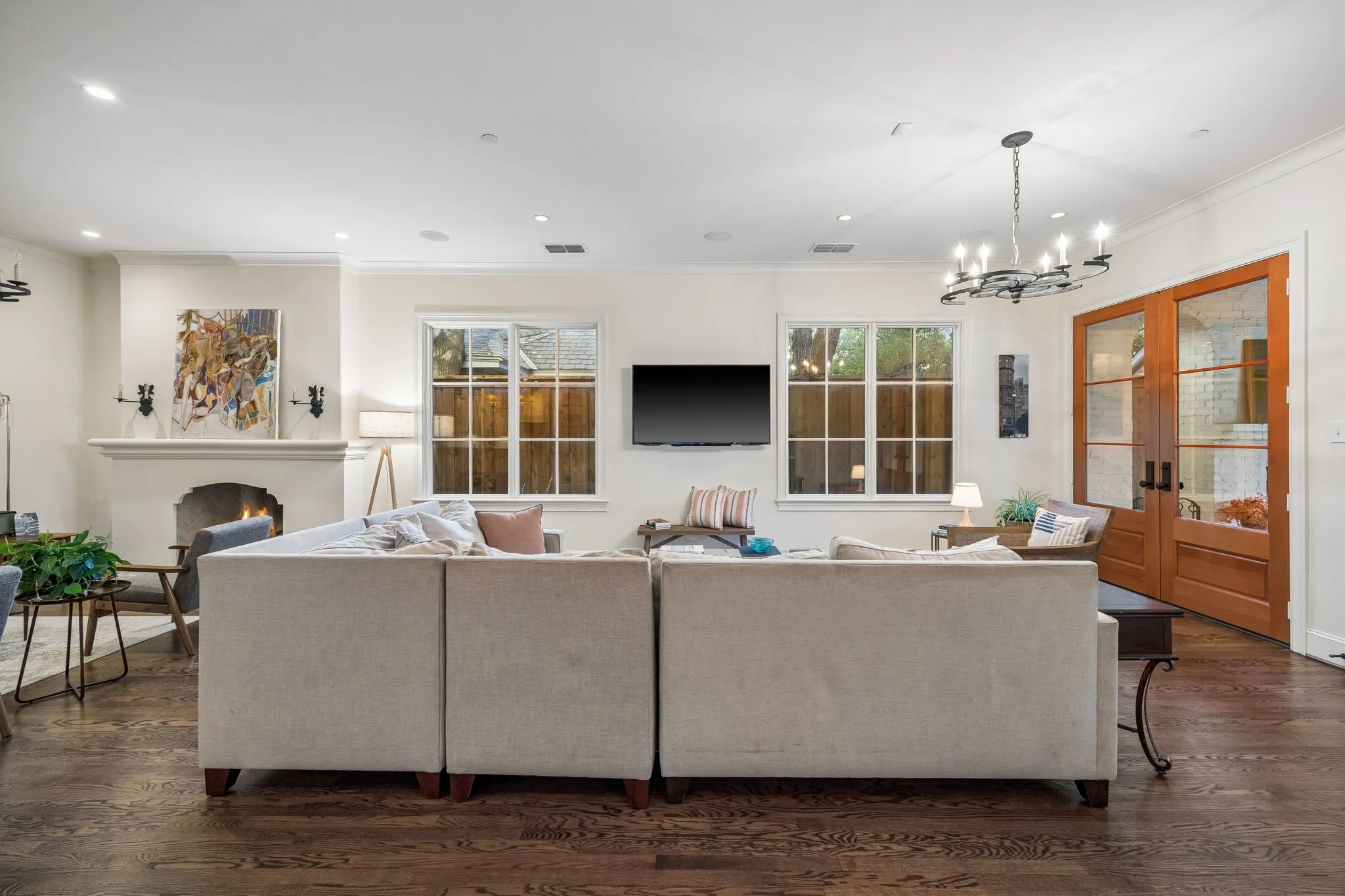 Single Family Residence For Sale in Dallas County , 4448 Mockingbird Parkway, University Park, Texas 75205, 5 Bedroom, 5 Bathroom, 2 Garage spaces, 5,398 Sqft, built in 2013, mls#21366639, Real Estate Agent in University Park, Homes For Sale in Dallas county, Homes For Sale in University Park, Realtor in University Park Texas, Real Estate Brokerage Independent Realty Texas, Luminita Cordes Realtor