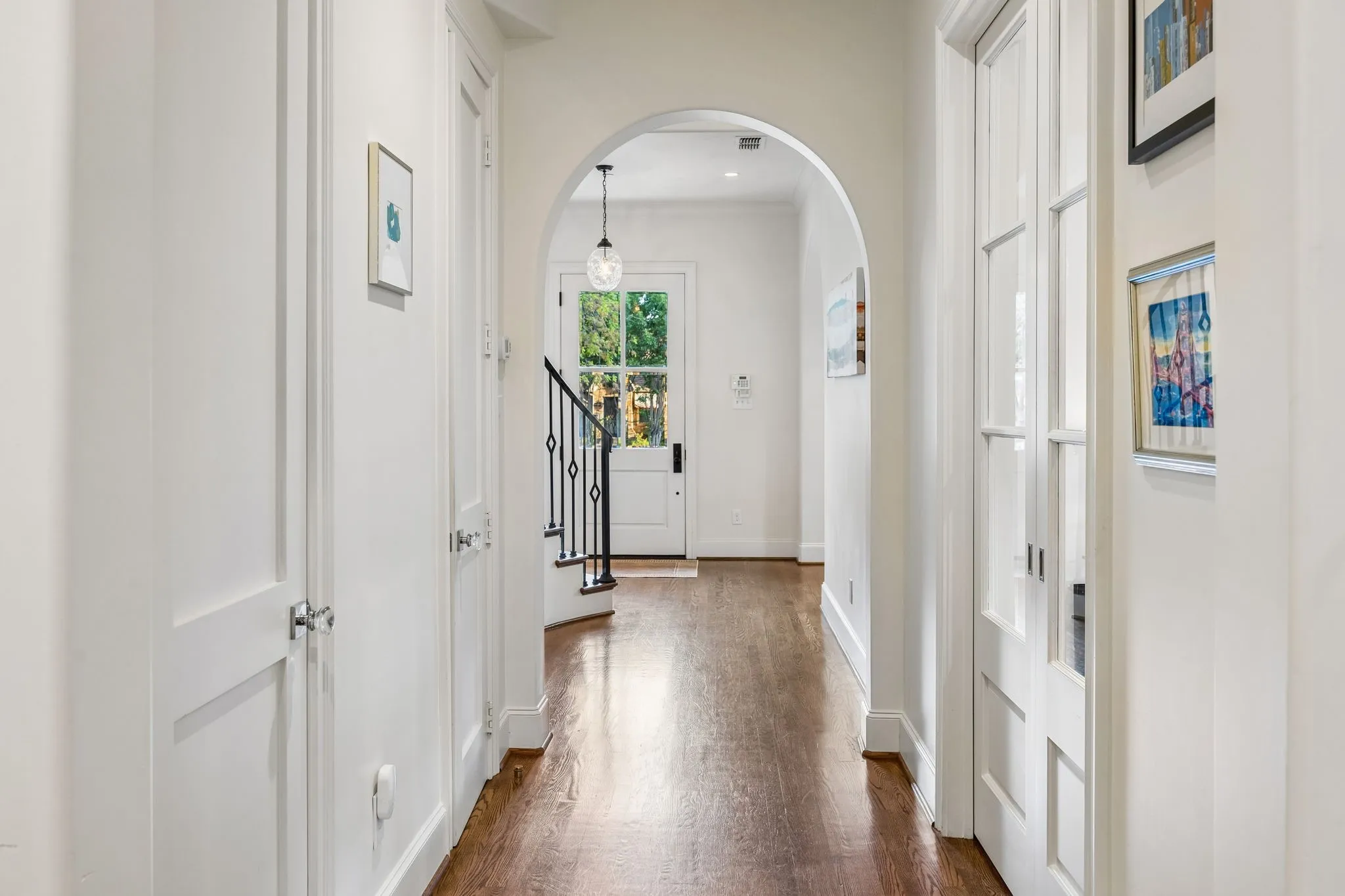 Single Family Residence For Sale in Dallas County , 4448 Mockingbird Parkway, University Park, Texas 75205, 5 Bedroom, 5 Bathroom, 2 Garage spaces, 5,398 Sqft, built in 2013, mls#21366639, Real Estate Agent in University Park, Homes For Sale in Dallas county, Homes For Sale in University Park, Realtor in University Park Texas, Real Estate Brokerage Independent Realty Texas, Luminita Cordes Realtor