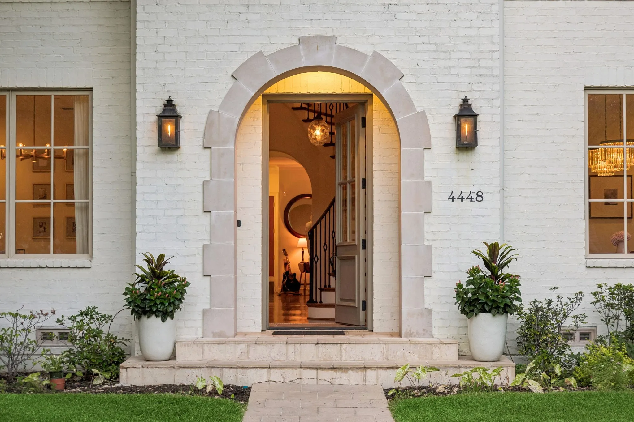 Single Family Residence For Sale in Dallas County , 4448 Mockingbird Parkway, University Park, Texas 75205, 5 Bedroom, 5 Bathroom, 2 Garage spaces, 5,398 Sqft, built in 2013, mls#21366639, Real Estate Agent in University Park, Homes For Sale in Dallas county, Homes For Sale in University Park, Realtor in University Park Texas, Real Estate Brokerage Independent Realty Texas, Luminita Cordes Realtor