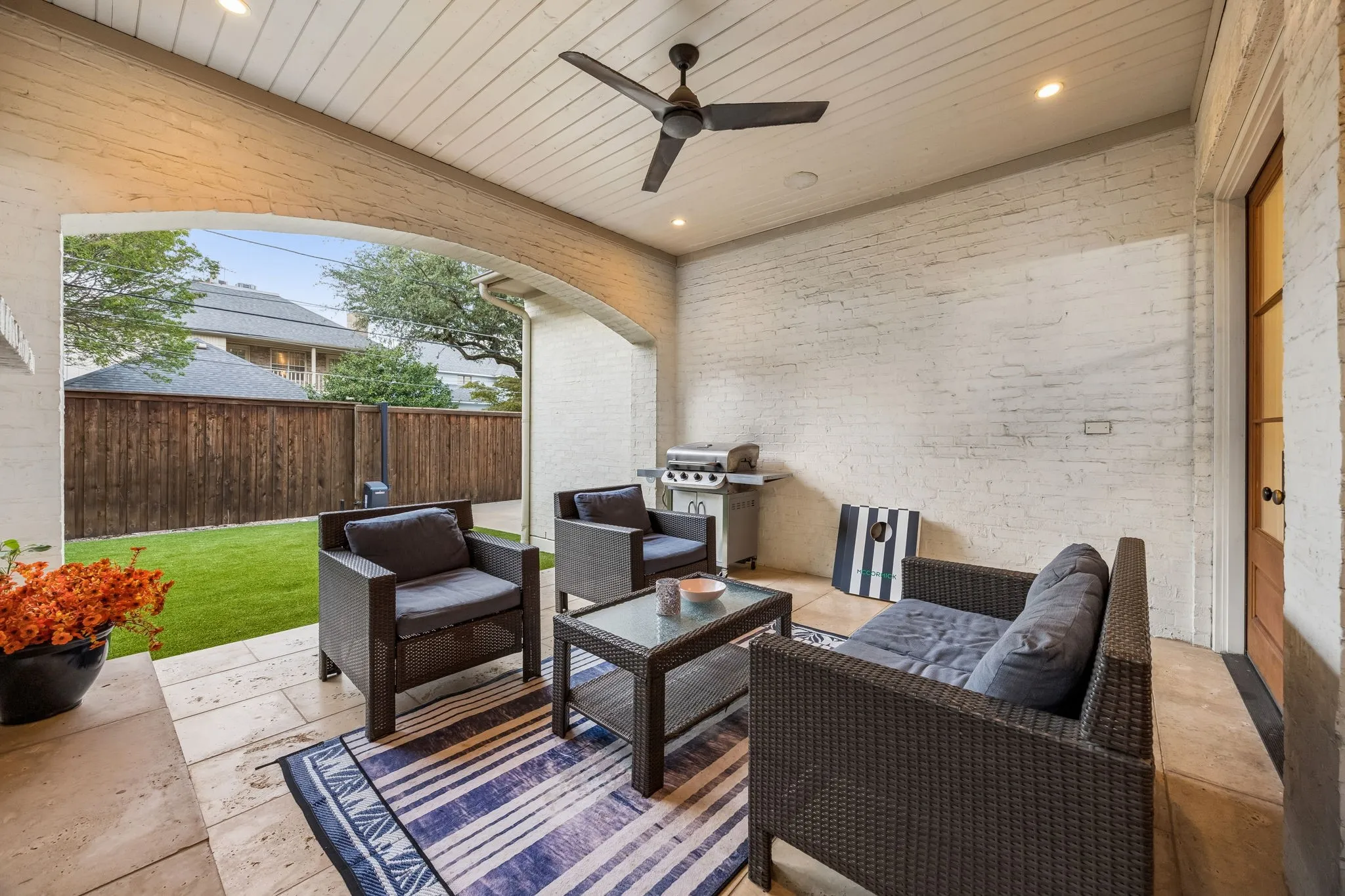 Single Family Residence For Sale in Dallas County , 4448 Mockingbird Parkway, University Park, Texas 75205, 5 Bedroom, 5 Bathroom, 2 Garage spaces, 5,398 Sqft, built in 2013, mls#21366639, Real Estate Agent in University Park, Homes For Sale in Dallas county, Homes For Sale in University Park, Realtor in University Park Texas, Real Estate Brokerage Independent Realty Texas, Luminita Cordes Realtor