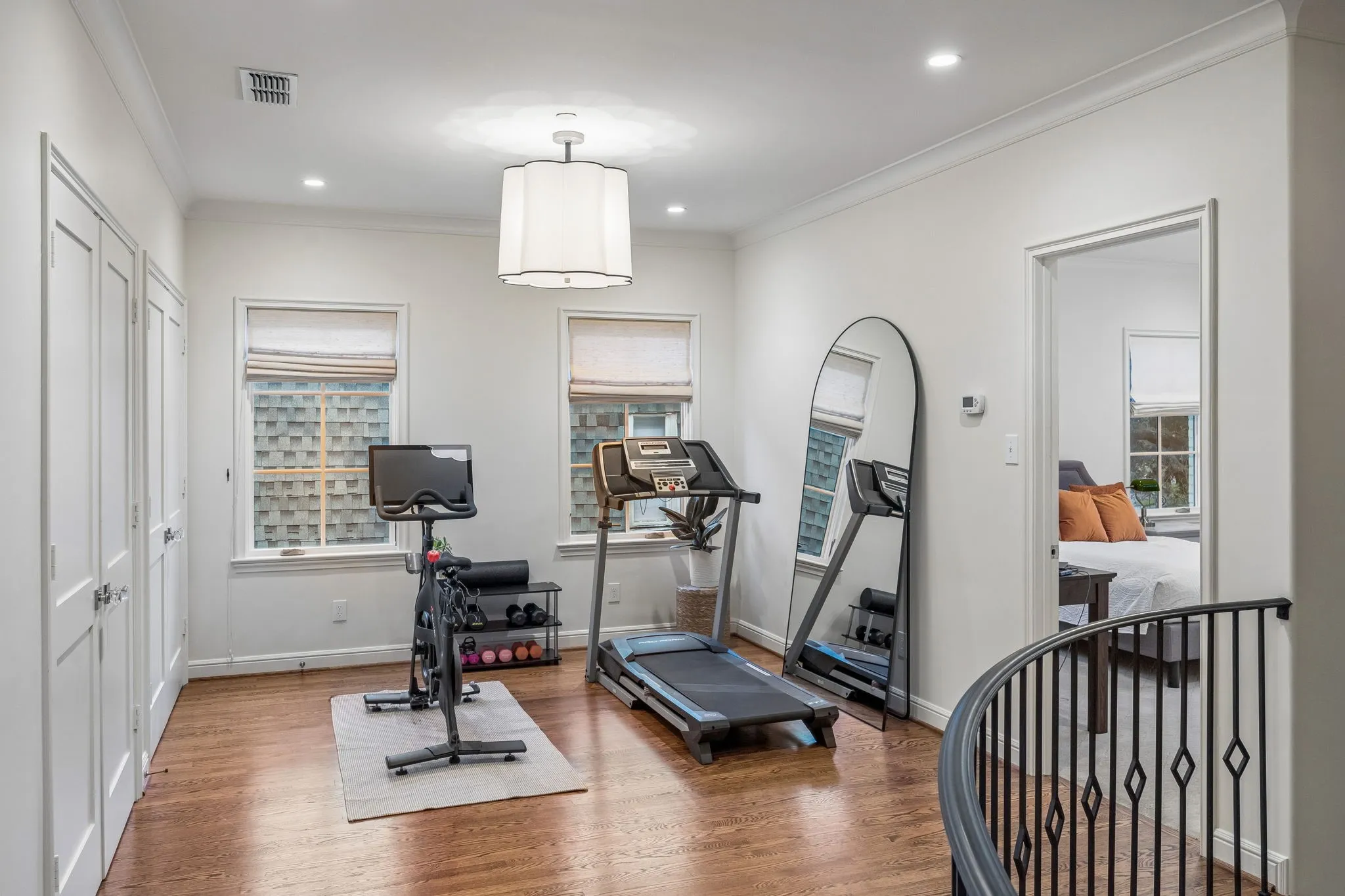 Single Family Residence For Sale in Dallas County , 4448 Mockingbird Parkway, University Park, Texas 75205, 5 Bedroom, 5 Bathroom, 2 Garage spaces, 5,398 Sqft, built in 2013, mls#21366639, Real Estate Agent in University Park, Homes For Sale in Dallas county, Homes For Sale in University Park, Realtor in University Park Texas, Real Estate Brokerage Independent Realty Texas, Luminita Cordes Realtor