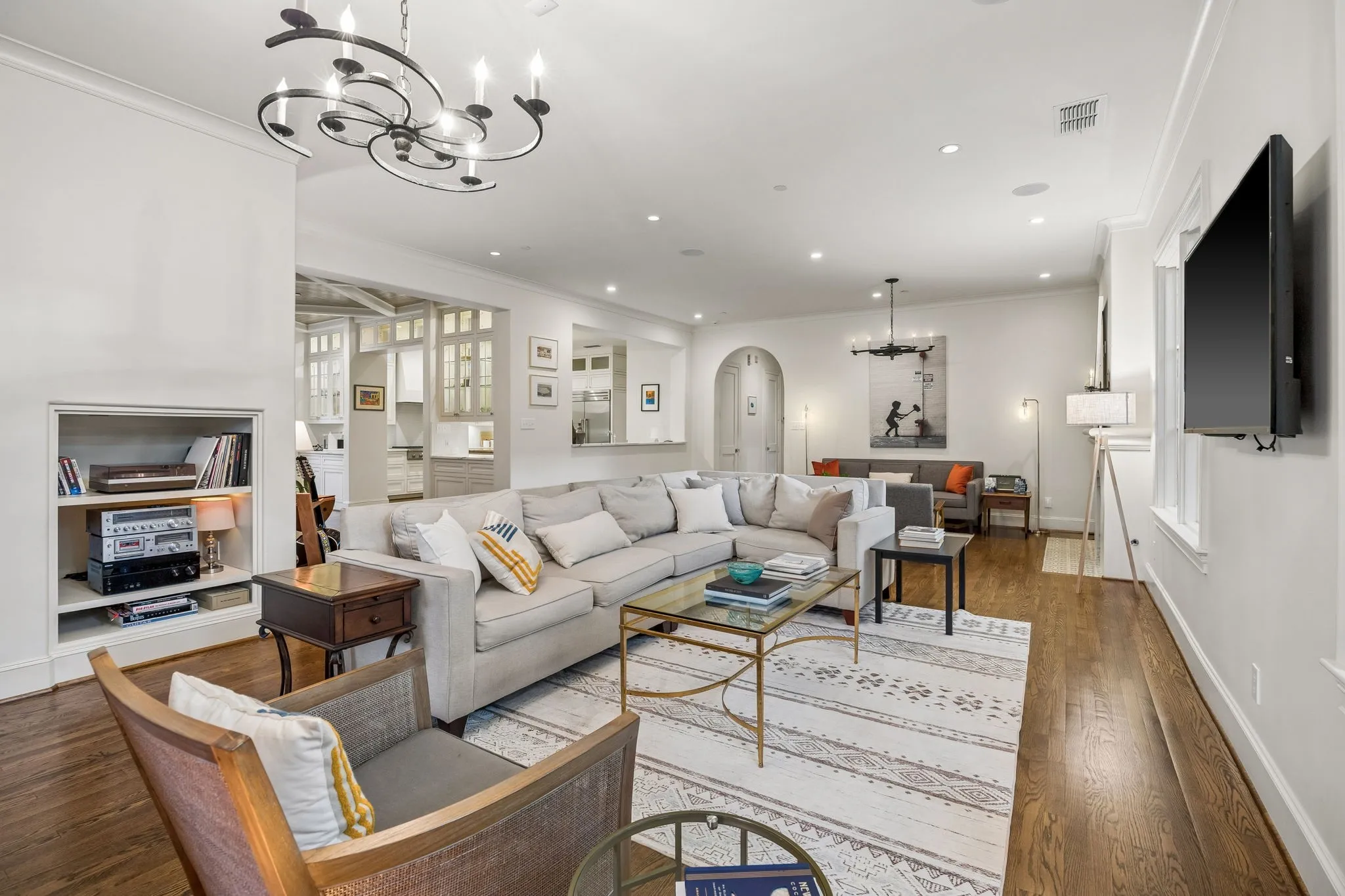 Single Family Residence For Sale in Dallas County , 4448 Mockingbird Parkway, University Park, Texas 75205, 5 Bedroom, 5 Bathroom, 2 Garage spaces, 5,398 Sqft, built in 2013, mls#21366639, Real Estate Agent in University Park, Homes For Sale in Dallas county, Homes For Sale in University Park, Realtor in University Park Texas, Real Estate Brokerage Independent Realty Texas, Luminita Cordes Realtor
