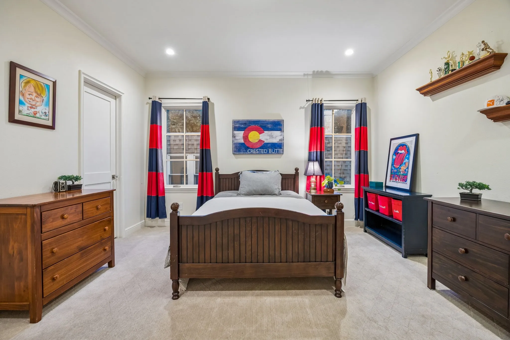 Single Family Residence For Sale in Dallas County , 4448 Mockingbird Parkway, University Park, Texas 75205, 5 Bedroom, 5 Bathroom, 2 Garage spaces, 5,398 Sqft, built in 2013, mls#21366639, Real Estate Agent in University Park, Homes For Sale in Dallas county, Homes For Sale in University Park, Realtor in University Park Texas, Real Estate Brokerage Independent Realty Texas, Luminita Cordes Realtor