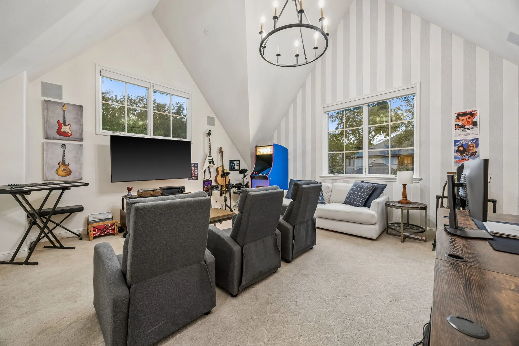 Single Family Residence For Sale in Dallas County , 4448 Mockingbird Parkway, University Park, Texas 75205, 5 Bedroom, 5 Bathroom, 2 Garage spaces, 5,398 Sqft, built in 2013, mls#21366639, Real Estate Agent in University Park, Homes For Sale in Dallas county, Homes For Sale in University Park, Realtor in University Park Texas, Real Estate Brokerage Independent Realty Texas, Luminita Cordes Realtor
