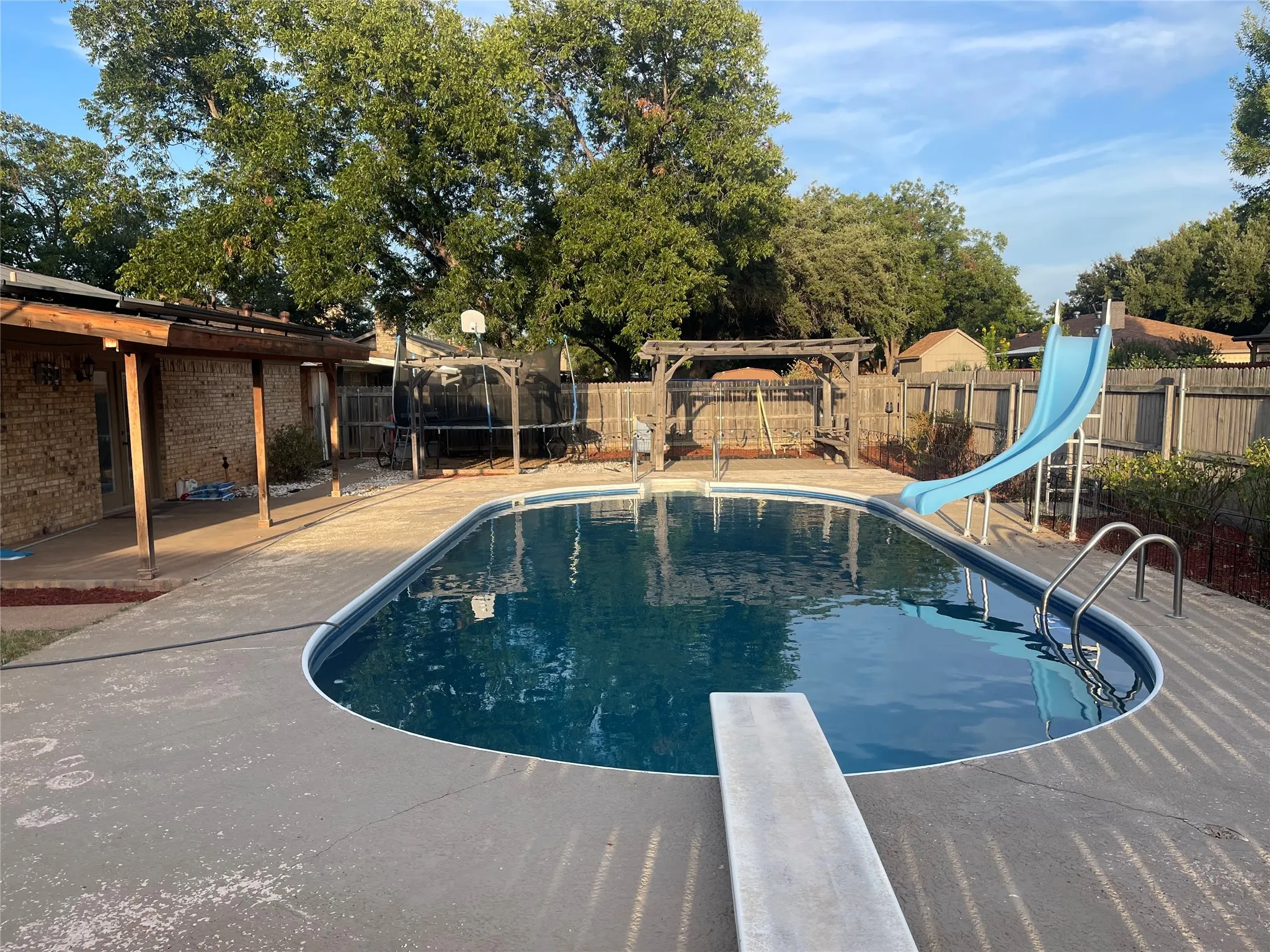 Single Family Residence For Sale in Taylor County , 3149 Primrose Drive, Abilene, Texas 79606, 4 Bedroom, 2 Bathroom, Garage spaces, 1,934 Sqft, built in 1976, mls#21366643, Real Estate Agent in Abilene, Homes For Sale in Taylor county, Homes For Sale in Abilene, Realtor in Abilene Texas, Real Estate Brokerage Independent Realty Texas, Luminita Cordes Realtor