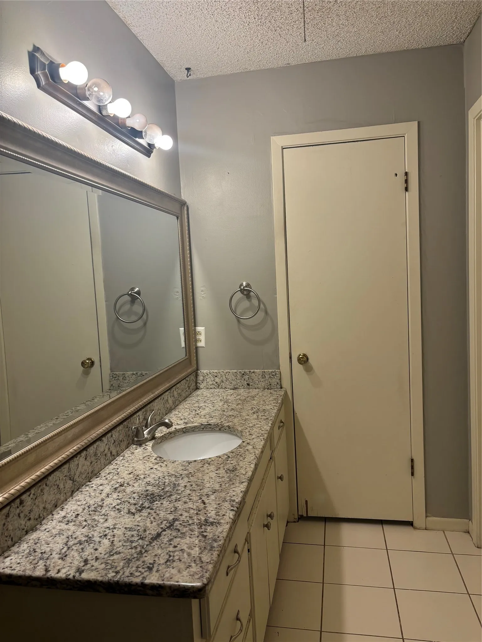 Single Family Residence For Sale in Taylor County , 3149 Primrose Drive, Abilene, Texas 79606, 4 Bedroom, 2 Bathroom, Garage spaces, 1,934 Sqft, built in 1976, mls#21366643, Real Estate Agent in Abilene, Homes For Sale in Taylor county, Homes For Sale in Abilene, Realtor in Abilene Texas, Real Estate Brokerage Independent Realty Texas, Luminita Cordes Realtor