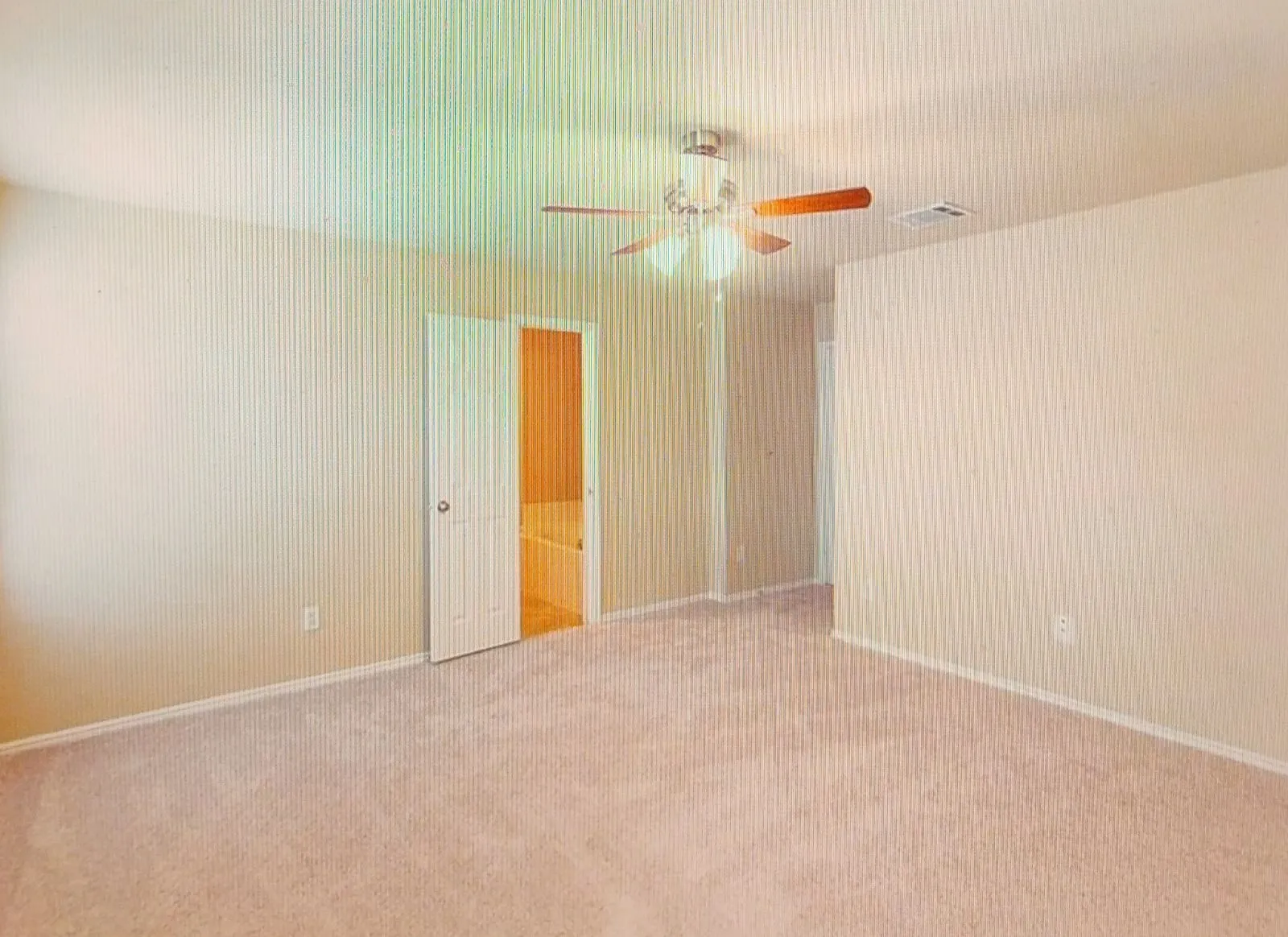 Single Family Residence For Sale in Collin County , 9920 Thomas Jefferson Drive, Mc Kinney, Texas 75072, 4 Bedroom, 2 Bathroom, 2 Garage spaces, 1,950 Sqft, built in 2005, mls#21352358, Real Estate Agent in Mc Kinney, Homes For Sale in Collin county, Homes For Sale in Mc Kinney, Realtor in Mc Kinney Texas, Real Estate Brokerage Independent Realty Texas, Luminita Cordes Realtor