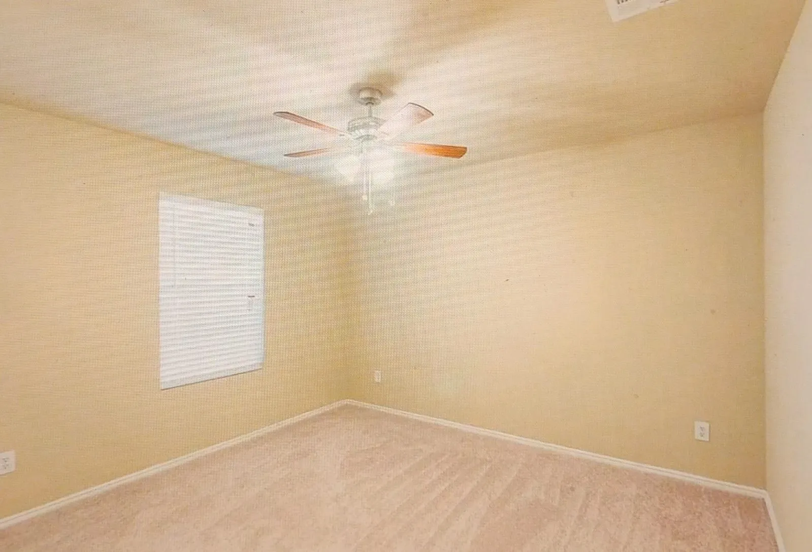 Single Family Residence For Sale in Collin County , 9920 Thomas Jefferson Drive, Mc Kinney, Texas 75072, 4 Bedroom, 2 Bathroom, 2 Garage spaces, 1,950 Sqft, built in 2005, mls#21352358, Real Estate Agent in Mc Kinney, Homes For Sale in Collin county, Homes For Sale in Mc Kinney, Realtor in Mc Kinney Texas, Real Estate Brokerage Independent Realty Texas, Luminita Cordes Realtor