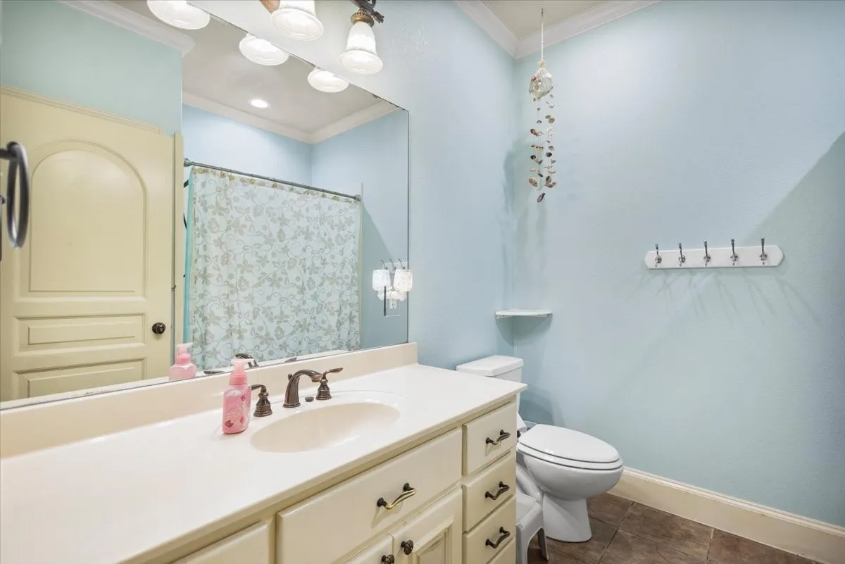 Single Family Residence For Sale in Smith County , 249 Heritage Court, Lindale, Texas 75771, 4 Bedroom, 3 Bathroom, 2 Garage spaces, 2,591 Sqft, built in 2007, mls#21366645, Real Estate Agent in Lindale, Homes For Sale in Smith county, Homes For Sale in Lindale, Realtor in Lindale Texas, Real Estate Brokerage Independent Realty Texas, Luminita Cordes Realtor