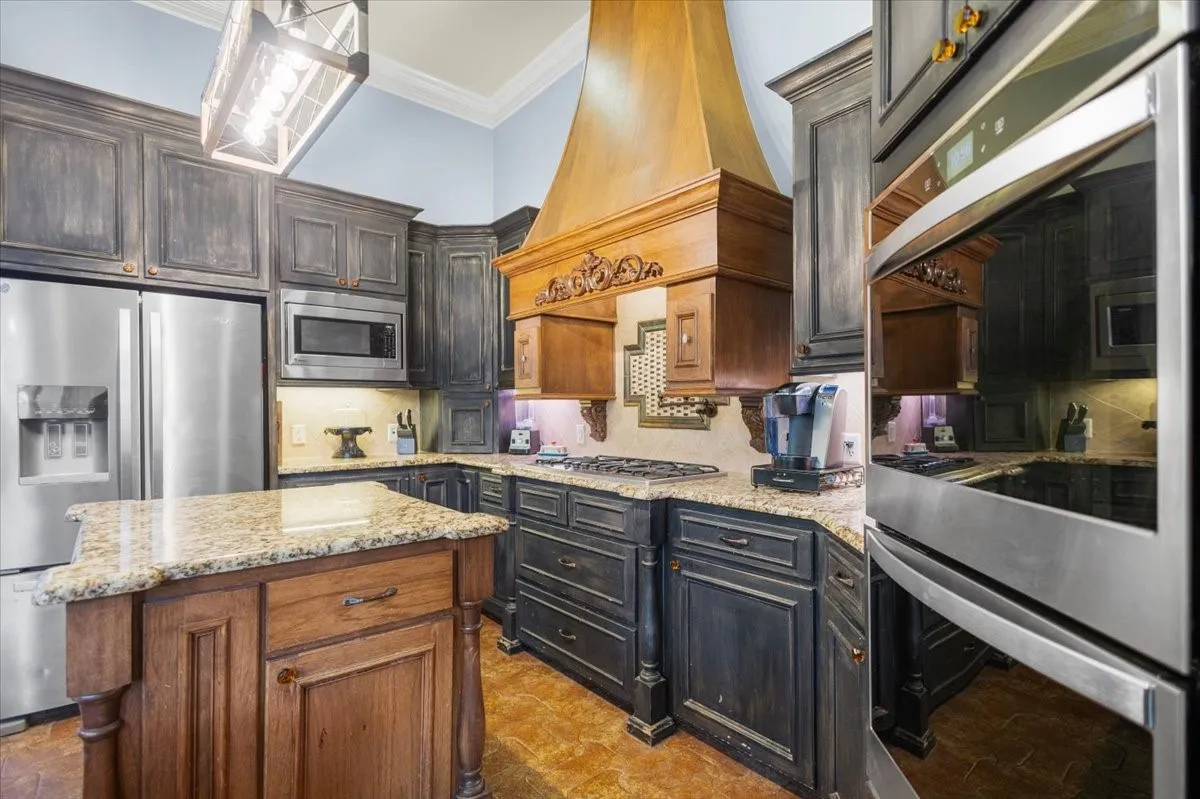 Single Family Residence For Sale in Smith County , 249 Heritage Court, Lindale, Texas 75771, 4 Bedroom, 3 Bathroom, 2 Garage spaces, 2,591 Sqft, built in 2007, mls#21366645, Real Estate Agent in Lindale, Homes For Sale in Smith county, Homes For Sale in Lindale, Realtor in Lindale Texas, Real Estate Brokerage Independent Realty Texas, Luminita Cordes Realtor