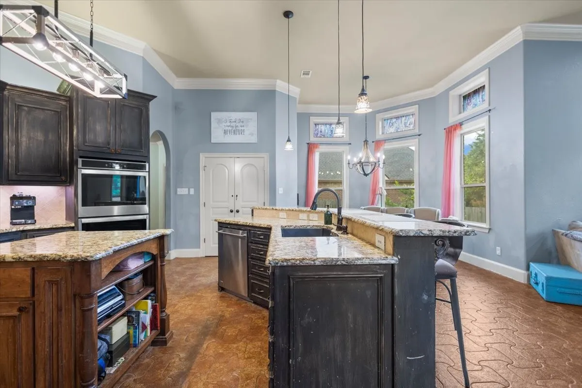 Single Family Residence For Sale in Smith County , 249 Heritage Court, Lindale, Texas 75771, 4 Bedroom, 3 Bathroom, 2 Garage spaces, 2,591 Sqft, built in 2007, mls#21366645, Real Estate Agent in Lindale, Homes For Sale in Smith county, Homes For Sale in Lindale, Realtor in Lindale Texas, Real Estate Brokerage Independent Realty Texas, Luminita Cordes Realtor