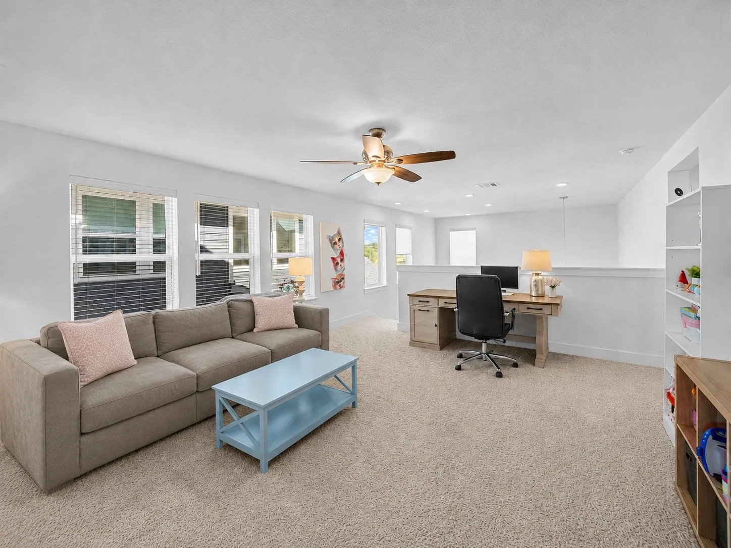 Single Family Residence For Sale in Collin County , 209 Chestnut Street, Celina, Texas 75009, 3 Bedroom, 3 Bathroom, 2 Garage spaces, 2,495 Sqft, built in 2024, mls#21348872, Real Estate Agent in Celina, Homes For Sale in Collin county, Homes For Sale in Celina, Realtor in Celina Texas, Real Estate Brokerage Independent Realty Texas, Luminita Cordes Realtor