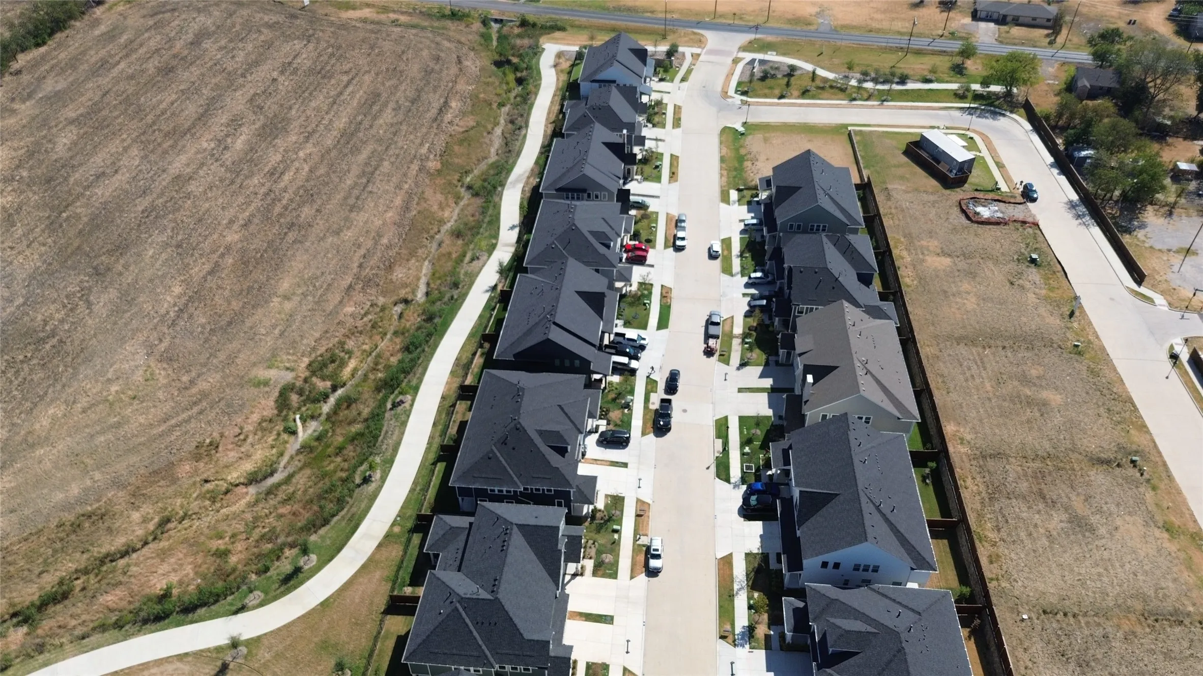 Single Family Residence For Sale in Collin County , 209 Chestnut Street, Celina, Texas 75009, 3 Bedroom, 3 Bathroom, 2 Garage spaces, 2,495 Sqft, built in 2024, mls#21348872, Real Estate Agent in Celina, Homes For Sale in Collin county, Homes For Sale in Celina, Realtor in Celina Texas, Real Estate Brokerage Independent Realty Texas, Luminita Cordes Realtor