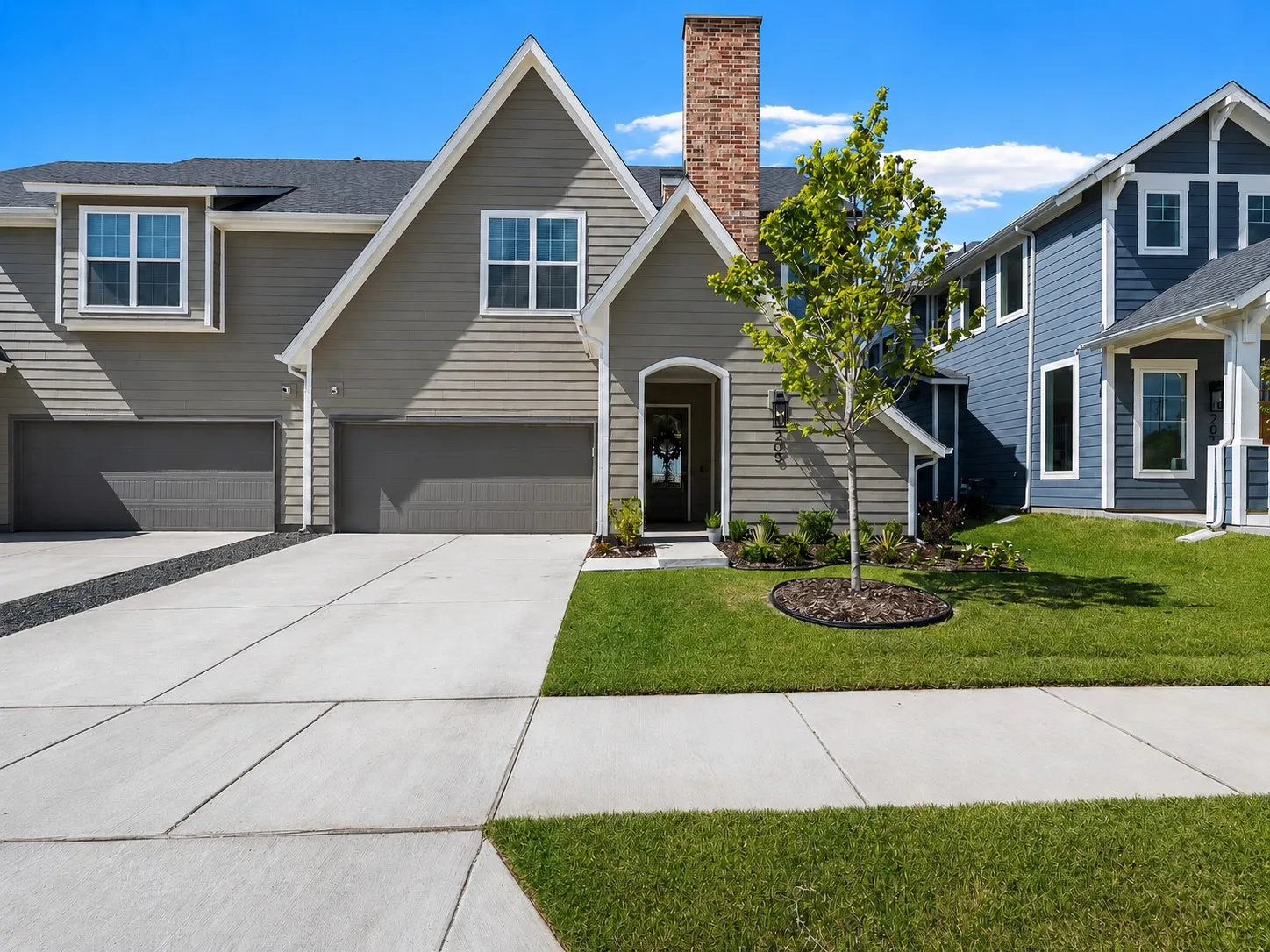 Single Family Residence For Sale in Collin County , 209 Chestnut Street, Celina, Texas 75009, 3 Bedroom, 3 Bathroom, 2 Garage spaces, 2,495 Sqft, built in 2024, mls#21348872, Real Estate Agent in Celina, Homes For Sale in Collin county, Homes For Sale in Celina, Realtor in Celina Texas, Real Estate Brokerage Independent Realty Texas, Luminita Cordes Realtor
