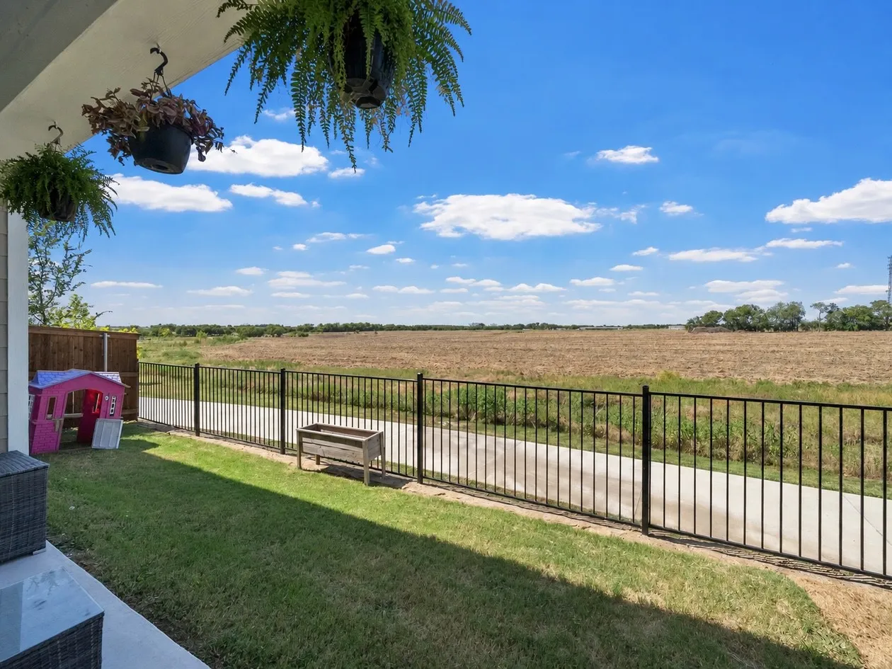 Single Family Residence For Sale in Collin County , 209 Chestnut Street, Celina, Texas 75009, 3 Bedroom, 3 Bathroom, 2 Garage spaces, 2,495 Sqft, built in 2024, mls#21348872, Real Estate Agent in Celina, Homes For Sale in Collin county, Homes For Sale in Celina, Realtor in Celina Texas, Real Estate Brokerage Independent Realty Texas, Luminita Cordes Realtor
