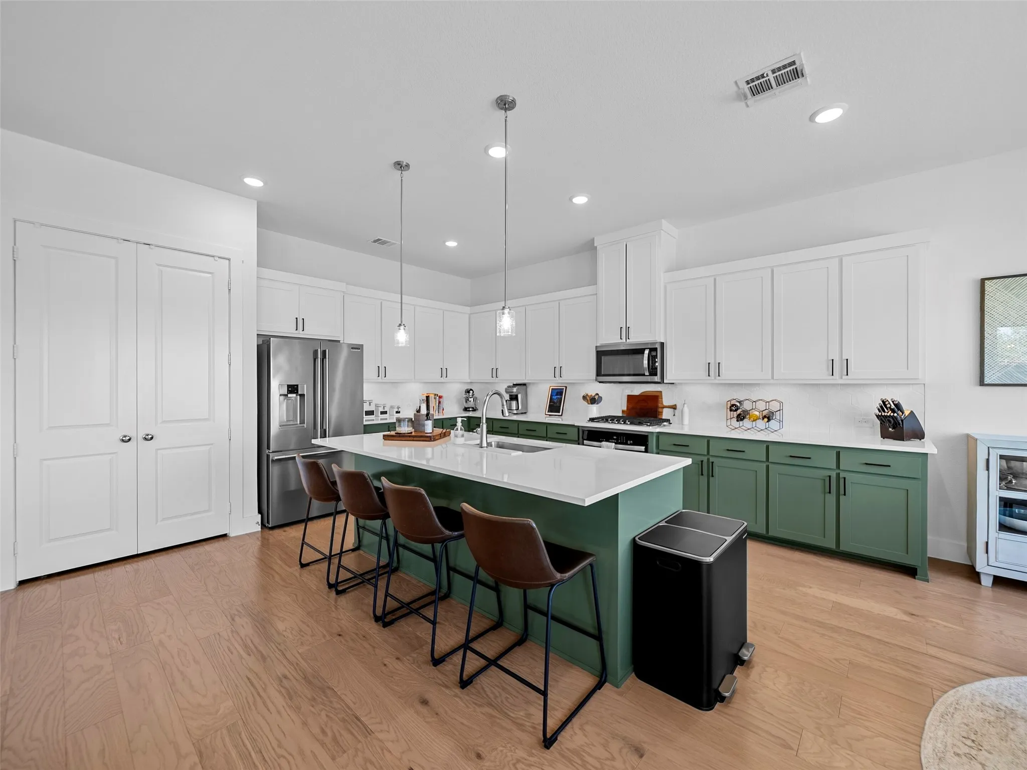 Single Family Residence For Sale in Collin County , 209 Chestnut Street, Celina, Texas 75009, 3 Bedroom, 3 Bathroom, 2 Garage spaces, 2,495 Sqft, built in 2024, mls#21348872, Real Estate Agent in Celina, Homes For Sale in Collin county, Homes For Sale in Celina, Realtor in Celina Texas, Real Estate Brokerage Independent Realty Texas, Luminita Cordes Realtor