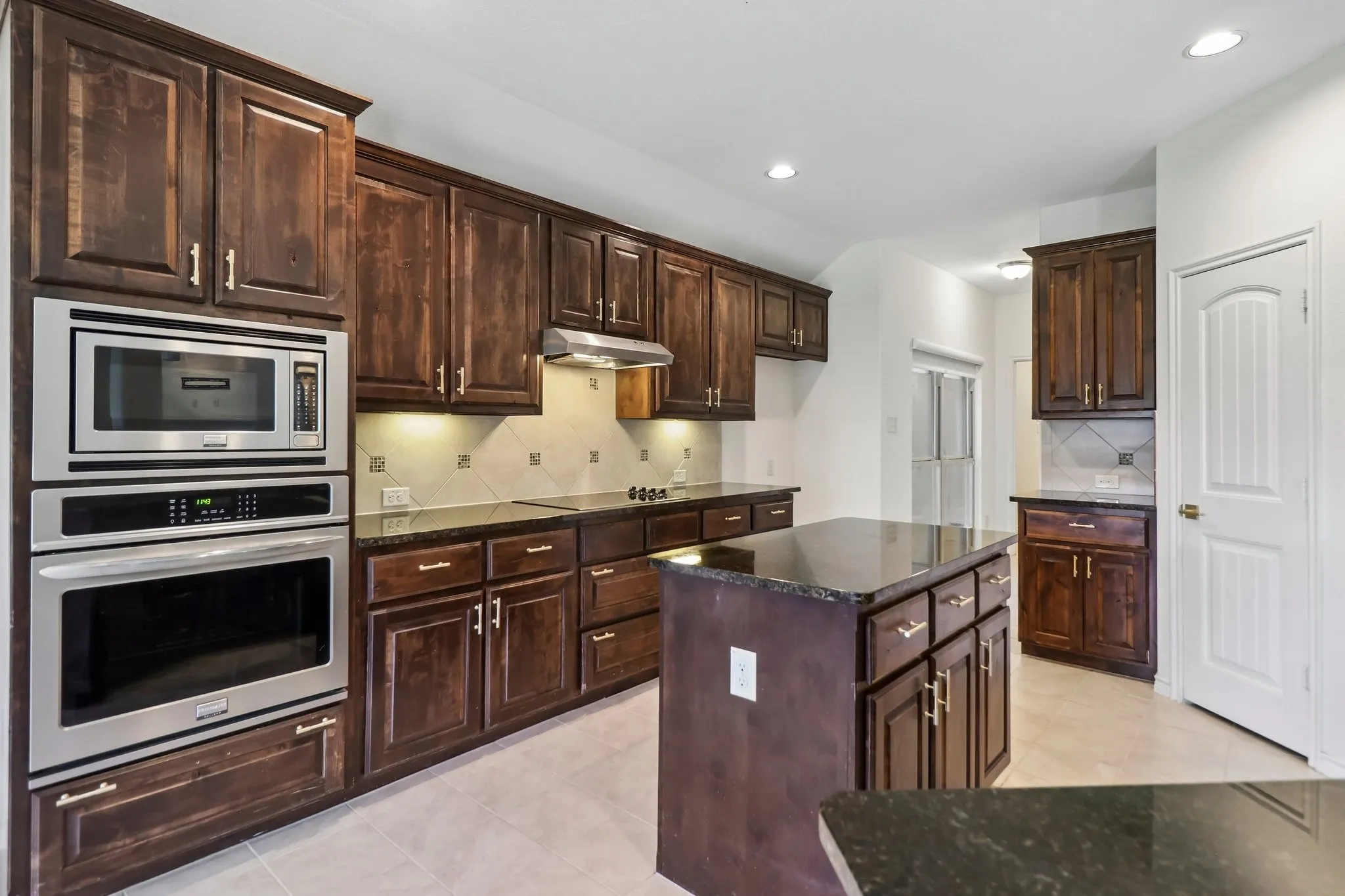 Single Family Residence For Sale in Collin County , 2003 Jayden Lane, Wylie, Texas 75098, 4 Bedroom, 2 Bathroom, 2 Garage spaces, 2,231 Sqft, built in 2015, mls#21366490, Real Estate Agent in Wylie, Homes For Sale in Collin county, Homes For Sale in Wylie, Realtor in Wylie Texas, Real Estate Brokerage Independent Realty Texas, Luminita Cordes Realtor