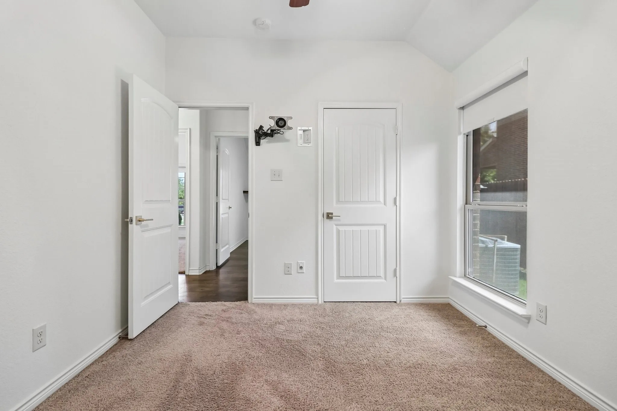 Single Family Residence For Sale in Collin County , 2003 Jayden Lane, Wylie, Texas 75098, 4 Bedroom, 2 Bathroom, 2 Garage spaces, 2,231 Sqft, built in 2015, mls#21366490, Real Estate Agent in Wylie, Homes For Sale in Collin county, Homes For Sale in Wylie, Realtor in Wylie Texas, Real Estate Brokerage Independent Realty Texas, Luminita Cordes Realtor