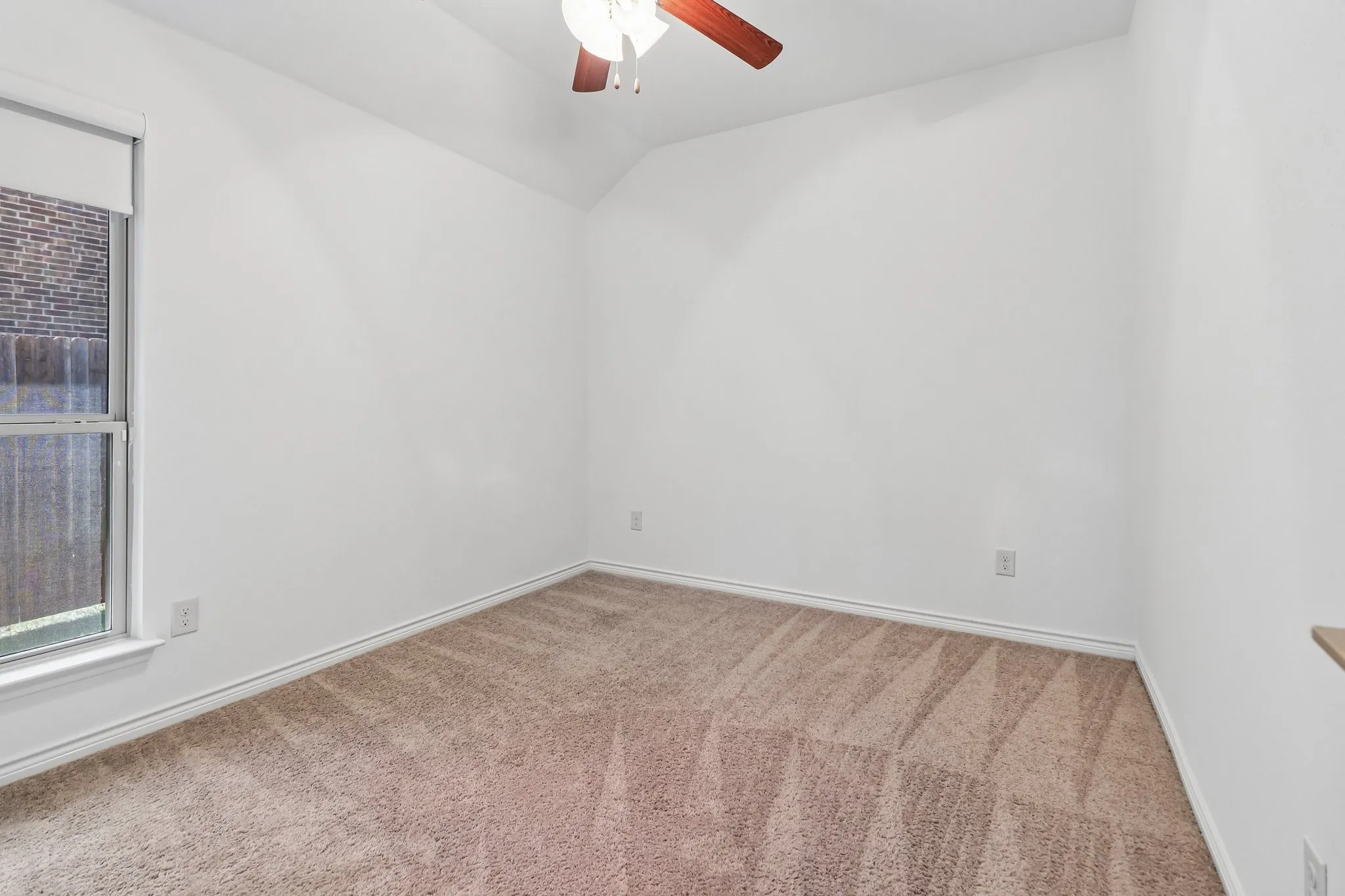 Single Family Residence For Sale in Collin County , 2003 Jayden Lane, Wylie, Texas 75098, 4 Bedroom, 2 Bathroom, 2 Garage spaces, 2,231 Sqft, built in 2015, mls#21366490, Real Estate Agent in Wylie, Homes For Sale in Collin county, Homes For Sale in Wylie, Realtor in Wylie Texas, Real Estate Brokerage Independent Realty Texas, Luminita Cordes Realtor