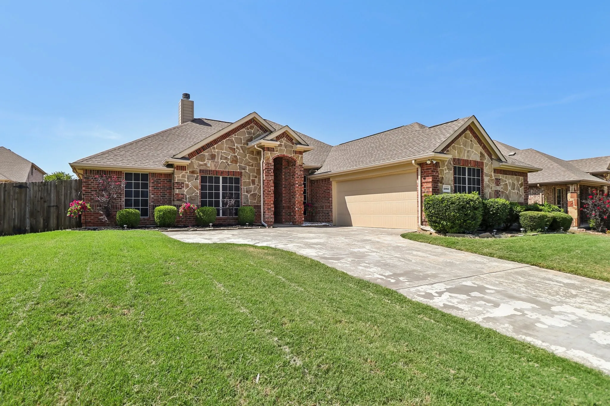 Single Family Residence For Sale in Collin County , 2003 Jayden Lane, Wylie, Texas 75098, 4 Bedroom, 2 Bathroom, 2 Garage spaces, 2,231 Sqft, built in 2015, mls#21366490, Real Estate Agent in Wylie, Homes For Sale in Collin county, Homes For Sale in Wylie, Realtor in Wylie Texas, Real Estate Brokerage Independent Realty Texas, Luminita Cordes Realtor