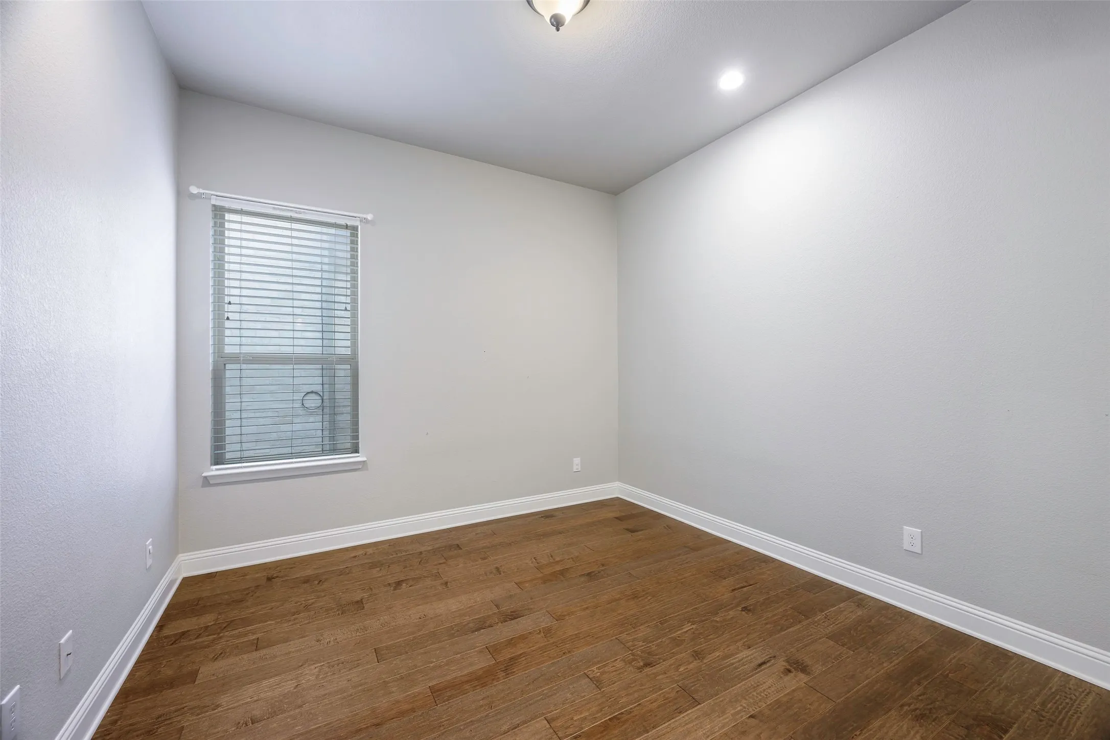 2nd bedroom downstairs