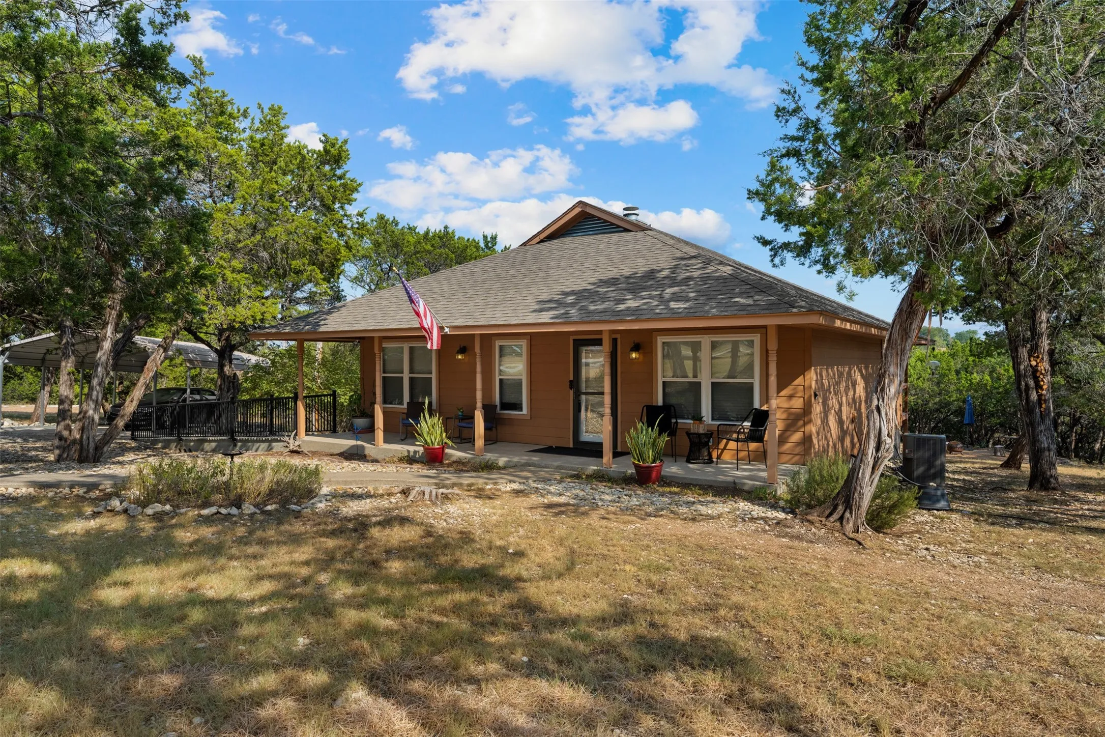 Single Family Residence For Sale in Bosque County , 106 County Road 1506, Morgan, Texas 76671, 3 Bedroom, 2 Bathroom, Garage spaces, 1,258 Sqft, built in 2005, mls#21362837, Real Estate Agent in Morgan, Homes For Sale in Bosque county, Homes For Sale in Morgan, Realtor in Morgan Texas, Real Estate Brokerage Independent Realty Texas, Luminita Cordes Realtor