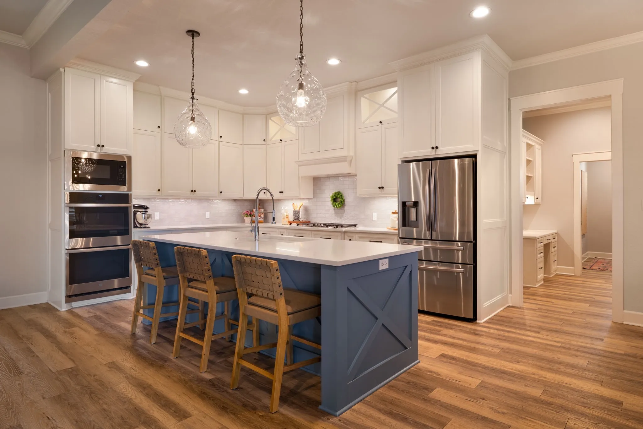Single Family Residence For Sale in Mc Lennan County , 612 Sienna Bend Trail, Mc Gregor, Texas 76657, 5 Bedroom, 3 Bathroom, 3 Garage spaces, 2,841 Sqft, built in 2019, mls#21365275, Real Estate Agent in Mc Gregor, Homes For Sale in Mc Lennan county, Homes For Sale in Mc Gregor, Realtor in Mc Gregor Texas, Real Estate Brokerage Independent Realty Texas, Luminita Cordes Realtor