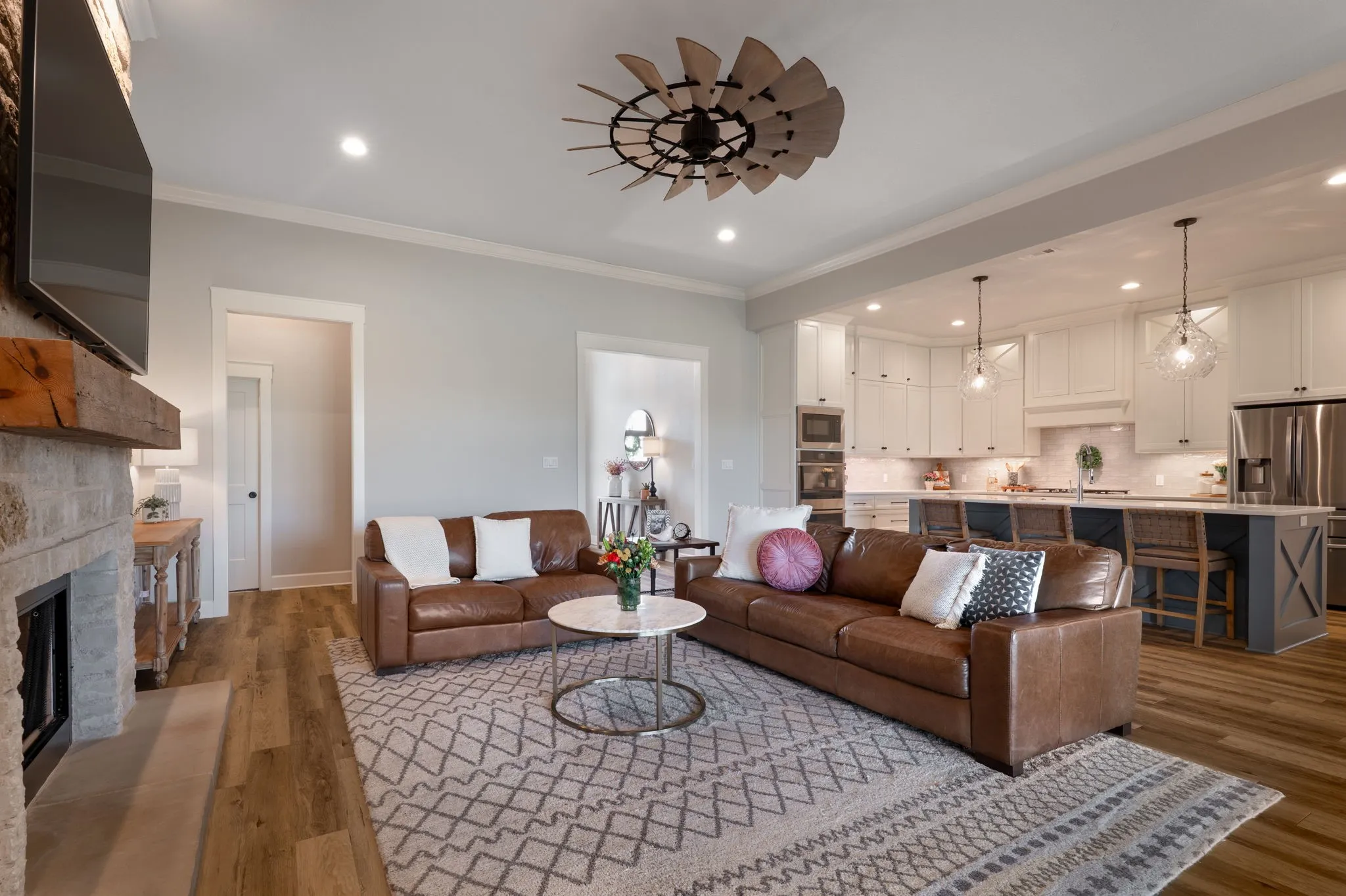 Single Family Residence For Sale in Mc Lennan County , 612 Sienna Bend Trail, Mc Gregor, Texas 76657, 5 Bedroom, 3 Bathroom, 3 Garage spaces, 2,841 Sqft, built in 2019, mls#21365275, Real Estate Agent in Mc Gregor, Homes For Sale in Mc Lennan county, Homes For Sale in Mc Gregor, Realtor in Mc Gregor Texas, Real Estate Brokerage Independent Realty Texas, Luminita Cordes Realtor