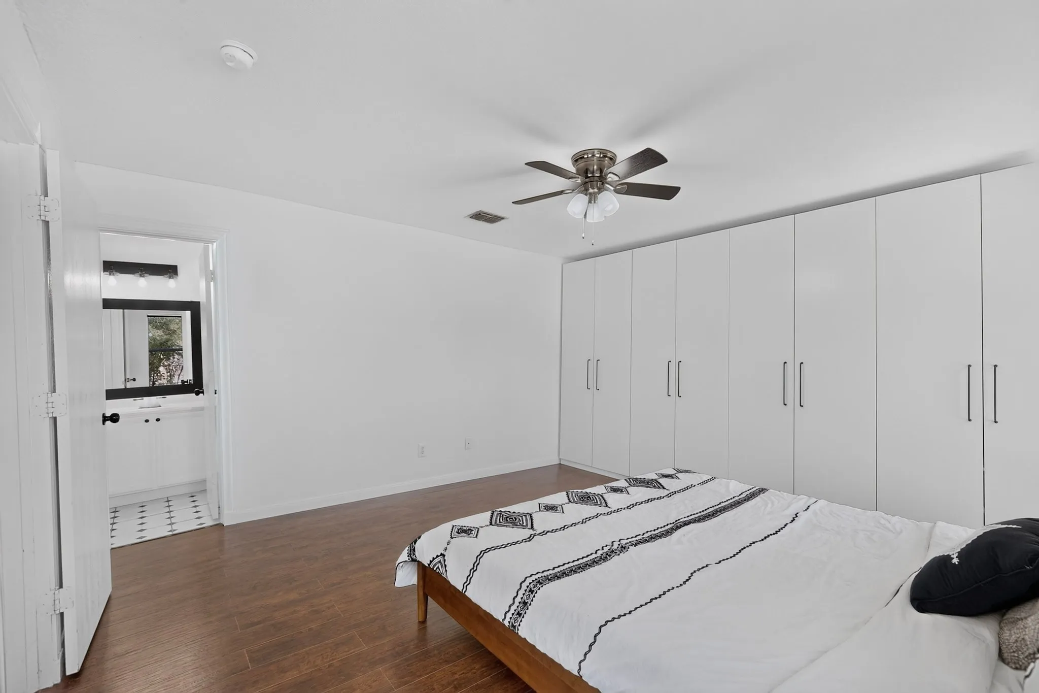 Single Family Residence For Rent in Collin County , 2505 Mitchell Lane, Anna, Texas 75409, 3 Bedroom, 2 Bathroom, 1 Garage spaces, 1,222 Sqft, built in 2004, mls#21366656, Real Estate Agent in Anna, Homes For Rent in Collin county, Homes For Rent in Anna, Realtor in Anna Texas, Real Estate Brokerage Independent Realty Texas, Luminita Cordes Realtor