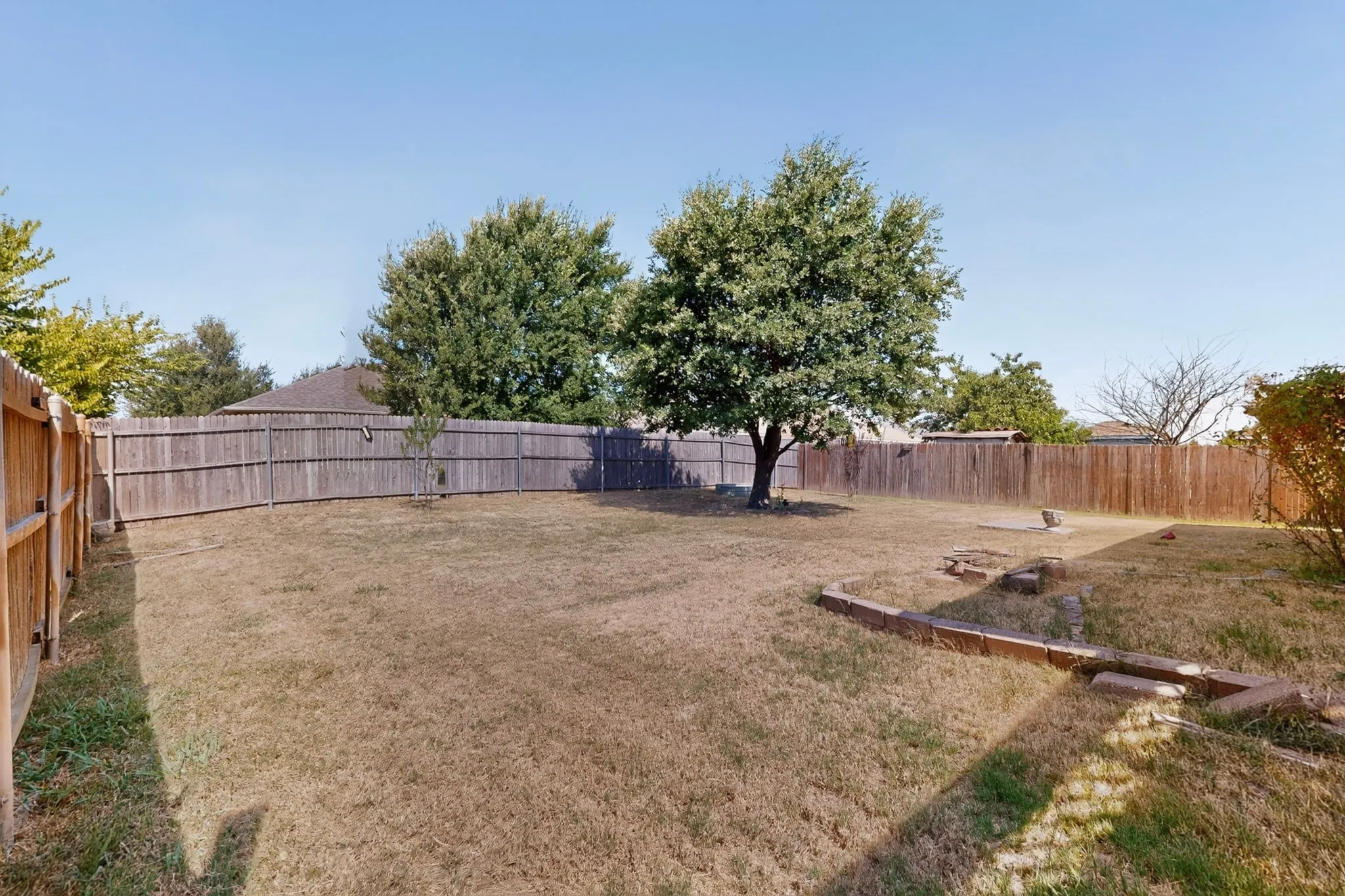 Single Family Residence For Rent in Collin County , 2505 Mitchell Lane, Anna, Texas 75409, 3 Bedroom, 2 Bathroom, 1 Garage spaces, 1,222 Sqft, built in 2004, mls#21366656, Real Estate Agent in Anna, Homes For Rent in Collin county, Homes For Rent in Anna, Realtor in Anna Texas, Real Estate Brokerage Independent Realty Texas, Luminita Cordes Realtor