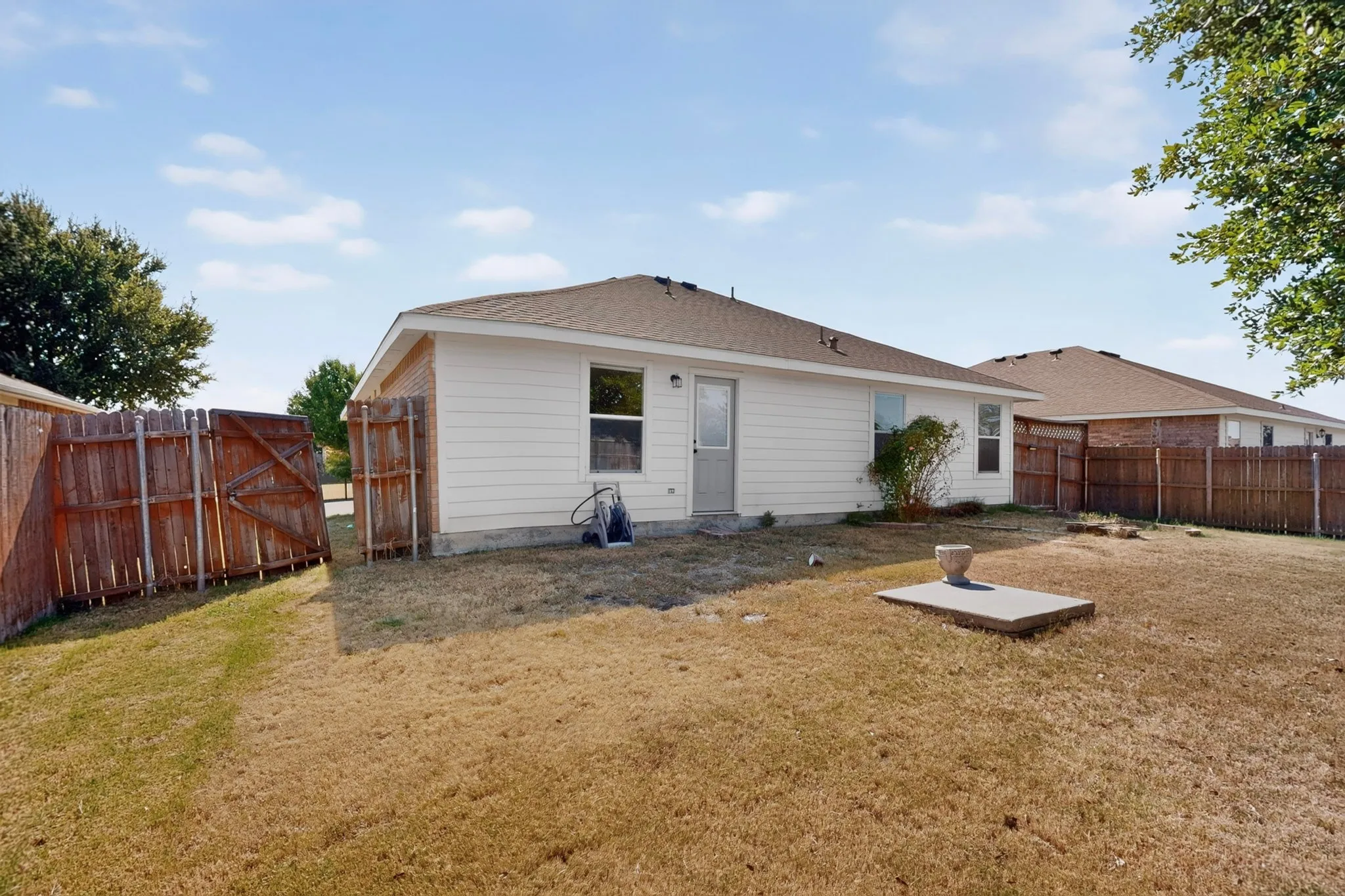 Single Family Residence For Rent in Collin County , 2505 Mitchell Lane, Anna, Texas 75409, 3 Bedroom, 2 Bathroom, 1 Garage spaces, 1,222 Sqft, built in 2004, mls#21366656, Real Estate Agent in Anna, Homes For Rent in Collin county, Homes For Rent in Anna, Realtor in Anna Texas, Real Estate Brokerage Independent Realty Texas, Luminita Cordes Realtor