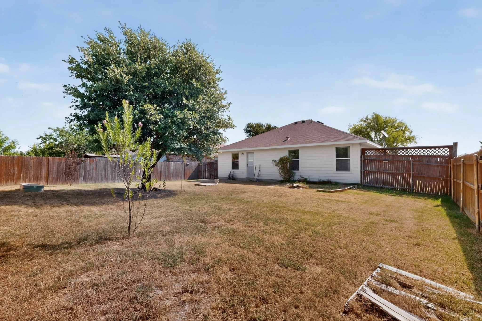 Single Family Residence For Rent in Collin County , 2505 Mitchell Lane, Anna, Texas 75409, 3 Bedroom, 2 Bathroom, 1 Garage spaces, 1,222 Sqft, built in 2004, mls#21366656, Real Estate Agent in Anna, Homes For Rent in Collin county, Homes For Rent in Anna, Realtor in Anna Texas, Real Estate Brokerage Independent Realty Texas, Luminita Cordes Realtor