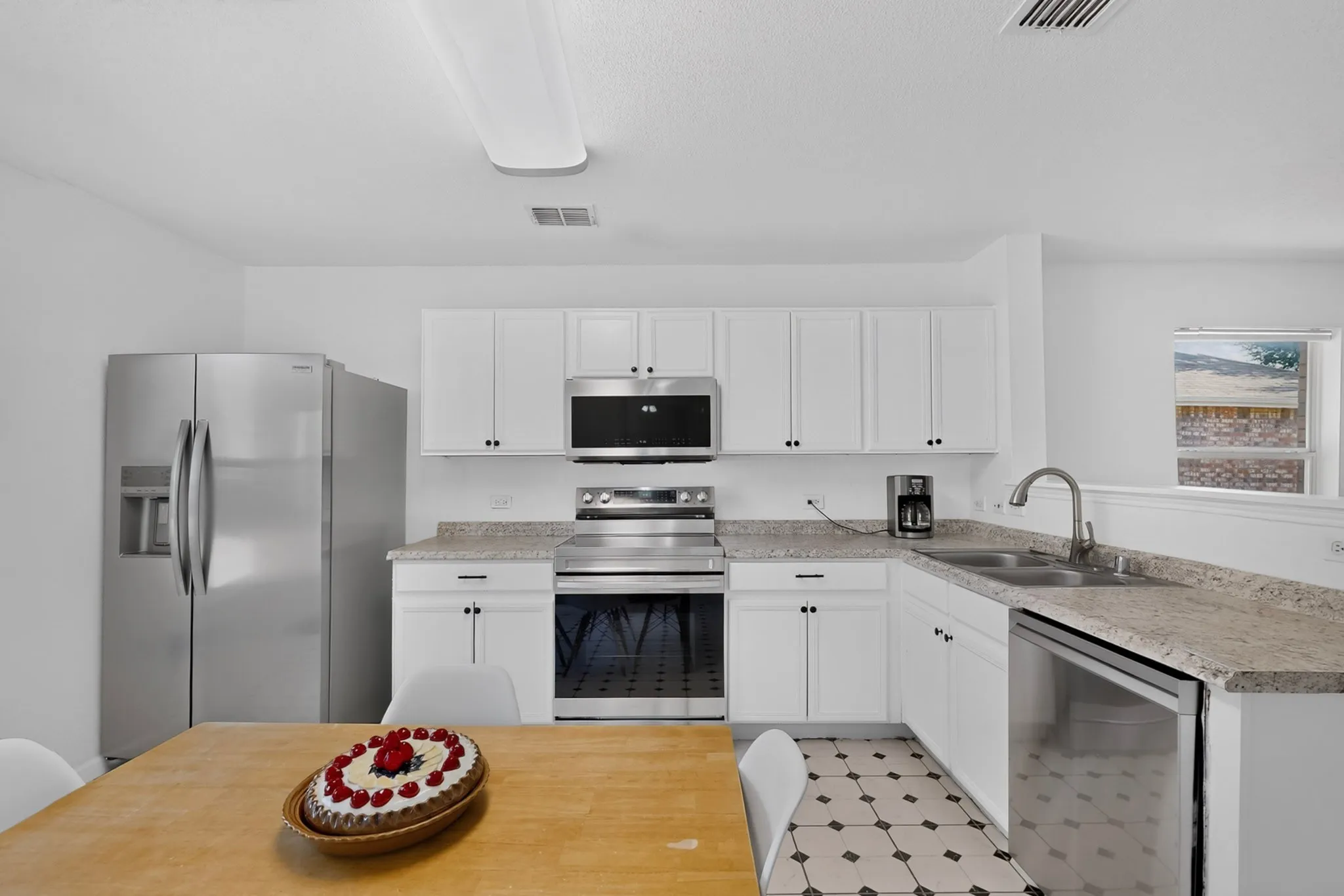 Single Family Residence For Rent in Collin County , 2505 Mitchell Lane, Anna, Texas 75409, 3 Bedroom, 2 Bathroom, 1 Garage spaces, 1,222 Sqft, built in 2004, mls#21366656, Real Estate Agent in Anna, Homes For Rent in Collin county, Homes For Rent in Anna, Realtor in Anna Texas, Real Estate Brokerage Independent Realty Texas, Luminita Cordes Realtor