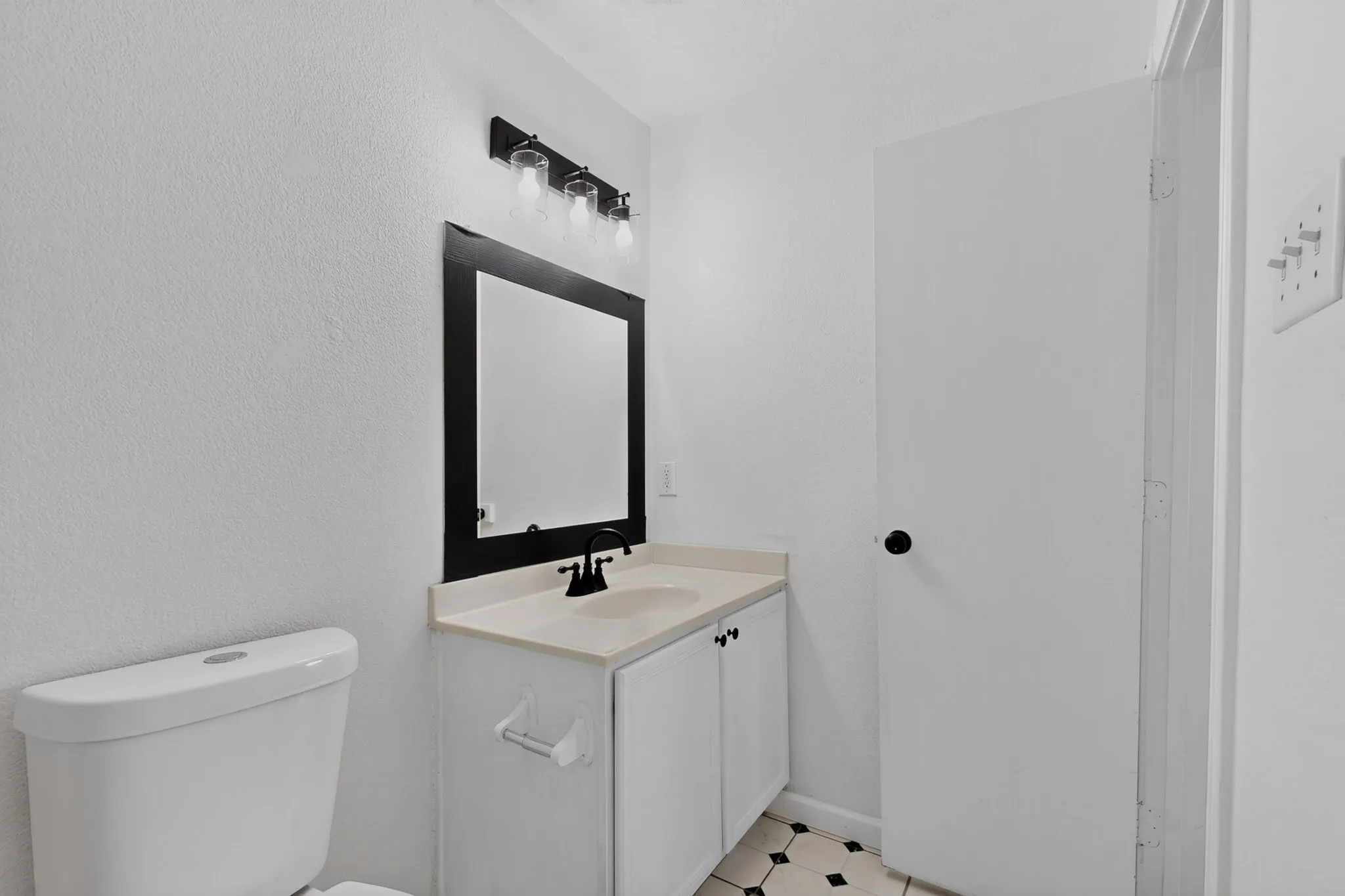Single Family Residence For Rent in Collin County , 2505 Mitchell Lane, Anna, Texas 75409, 3 Bedroom, 2 Bathroom, 1 Garage spaces, 1,222 Sqft, built in 2004, mls#21366656, Real Estate Agent in Anna, Homes For Rent in Collin county, Homes For Rent in Anna, Realtor in Anna Texas, Real Estate Brokerage Independent Realty Texas, Luminita Cordes Realtor