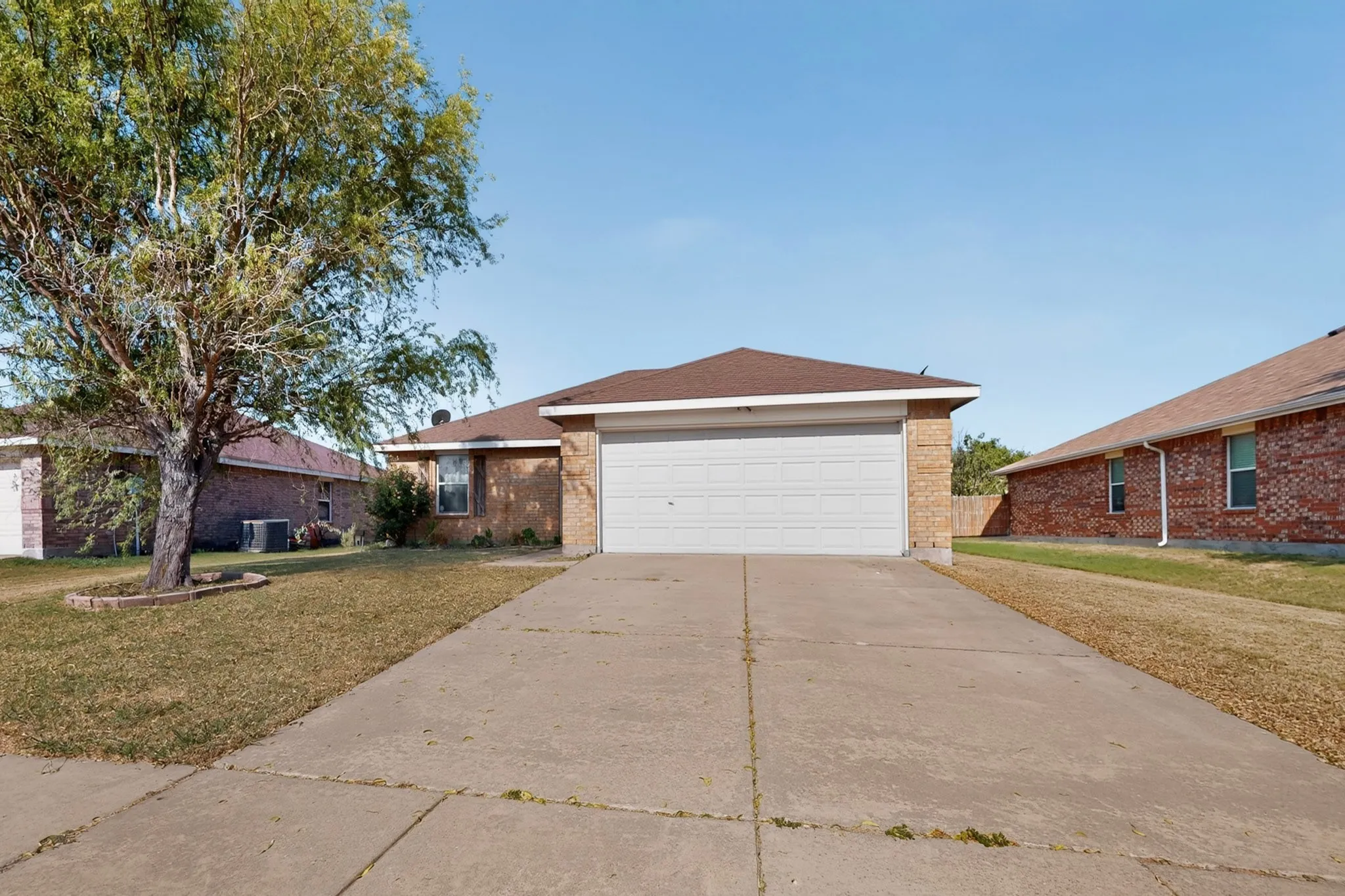 Single Family Residence For Rent in Collin County , 2505 Mitchell Lane, Anna, Texas 75409, 3 Bedroom, 2 Bathroom, 1 Garage spaces, 1,222 Sqft, built in 2004, mls#21366656, Real Estate Agent in Anna, Homes For Rent in Collin county, Homes For Rent in Anna, Realtor in Anna Texas, Real Estate Brokerage Independent Realty Texas, Luminita Cordes Realtor