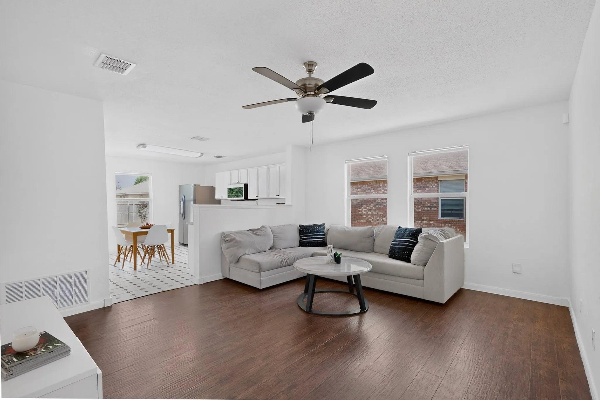 Single Family Residence For Rent in Collin County , 2505 Mitchell Lane, Anna, Texas 75409, 3 Bedroom, 2 Bathroom, 1 Garage spaces, 1,222 Sqft, built in 2004, mls#21366656, Real Estate Agent in Anna, Homes For Rent in Collin county, Homes For Rent in Anna, Realtor in Anna Texas, Real Estate Brokerage Independent Realty Texas, Luminita Cordes Realtor