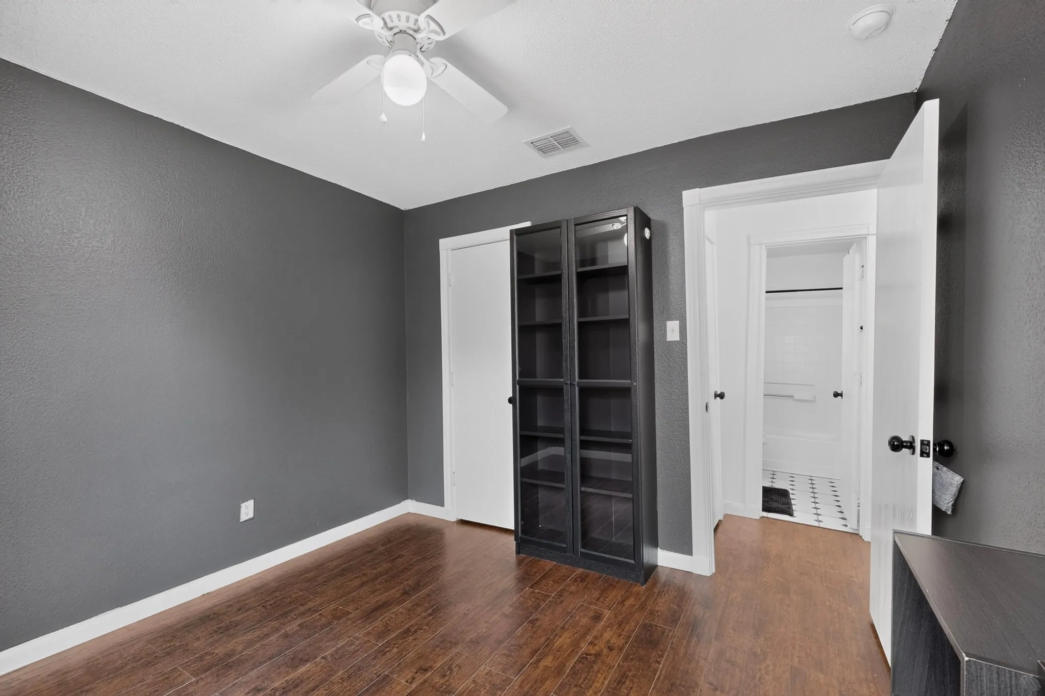 Single Family Residence For Rent in Collin County , 2505 Mitchell Lane, Anna, Texas 75409, 3 Bedroom, 2 Bathroom, 1 Garage spaces, 1,222 Sqft, built in 2004, mls#21366656, Real Estate Agent in Anna, Homes For Rent in Collin county, Homes For Rent in Anna, Realtor in Anna Texas, Real Estate Brokerage Independent Realty Texas, Luminita Cordes Realtor