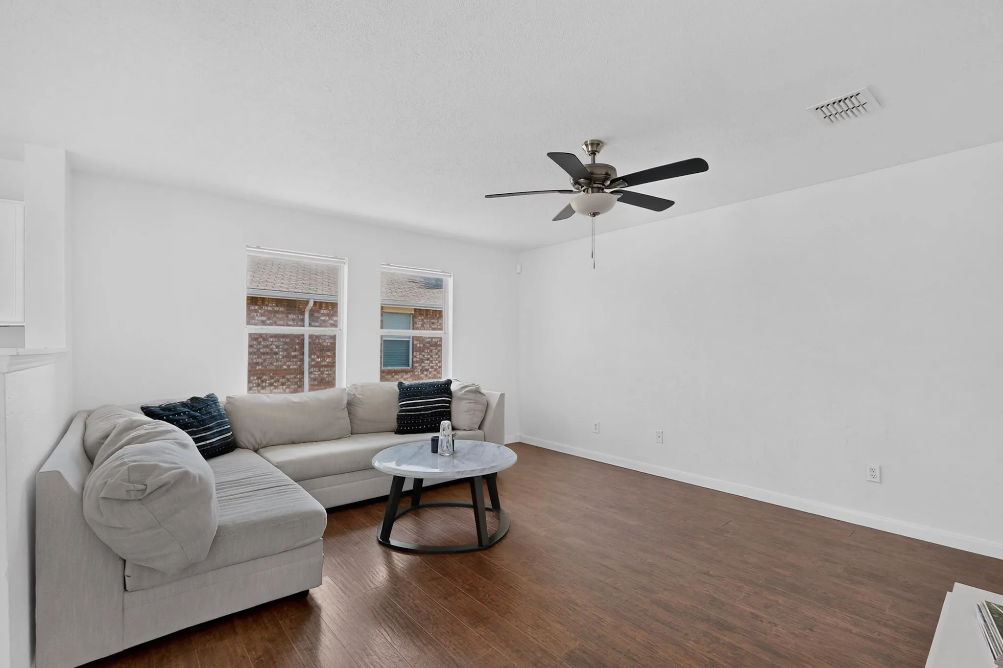 Single Family Residence For Rent in Collin County , 2505 Mitchell Lane, Anna, Texas 75409, 3 Bedroom, 2 Bathroom, 1 Garage spaces, 1,222 Sqft, built in 2004, mls#21366656, Real Estate Agent in Anna, Homes For Rent in Collin county, Homes For Rent in Anna, Realtor in Anna Texas, Real Estate Brokerage Independent Realty Texas, Luminita Cordes Realtor