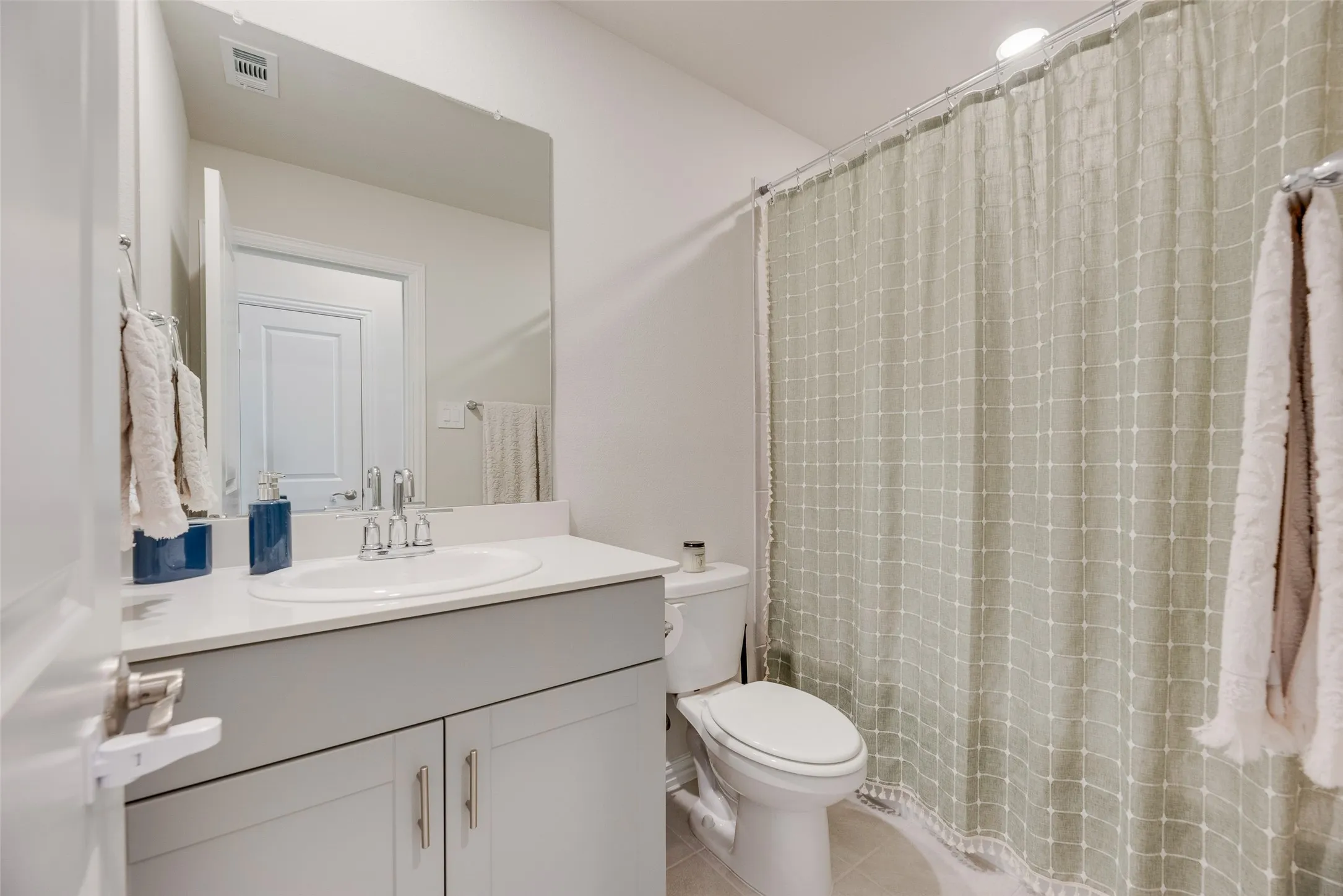 Single Family Residence For Sale in Kaufman County , 2373 Aspen Hill Drive, Forney, Texas 75126, 4 Bedroom, 2 Bathroom, 2 Garage spaces, 1,750 Sqft, built in 2023, Price $325,000, mls#21366646, Real Estate Agent in Forney, Homes For Sale in Kaufman county, Homes For Sale in Forney, Realtor in Forney Texas, Real Estate Brokerage Independent Realty Texas, Luminita Cordes Realtor