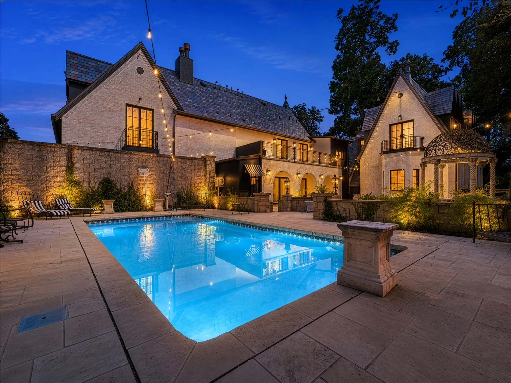 Single Family Residence For Sale in Dallas County , 6941 Gaston Avenue, Dallas, Texas 75214, 6 Bedroom, 6 Bathroom, 4 Garage spaces, 7,577 Sqft, built in 2025, mls#21366599, Real Estate Agent in Dallas, Homes For Sale in Dallas county, Homes For Sale in Dallas, Realtor in Dallas Texas, Real Estate Brokerage Independent Realty Texas, Luminita Cordes Realtor