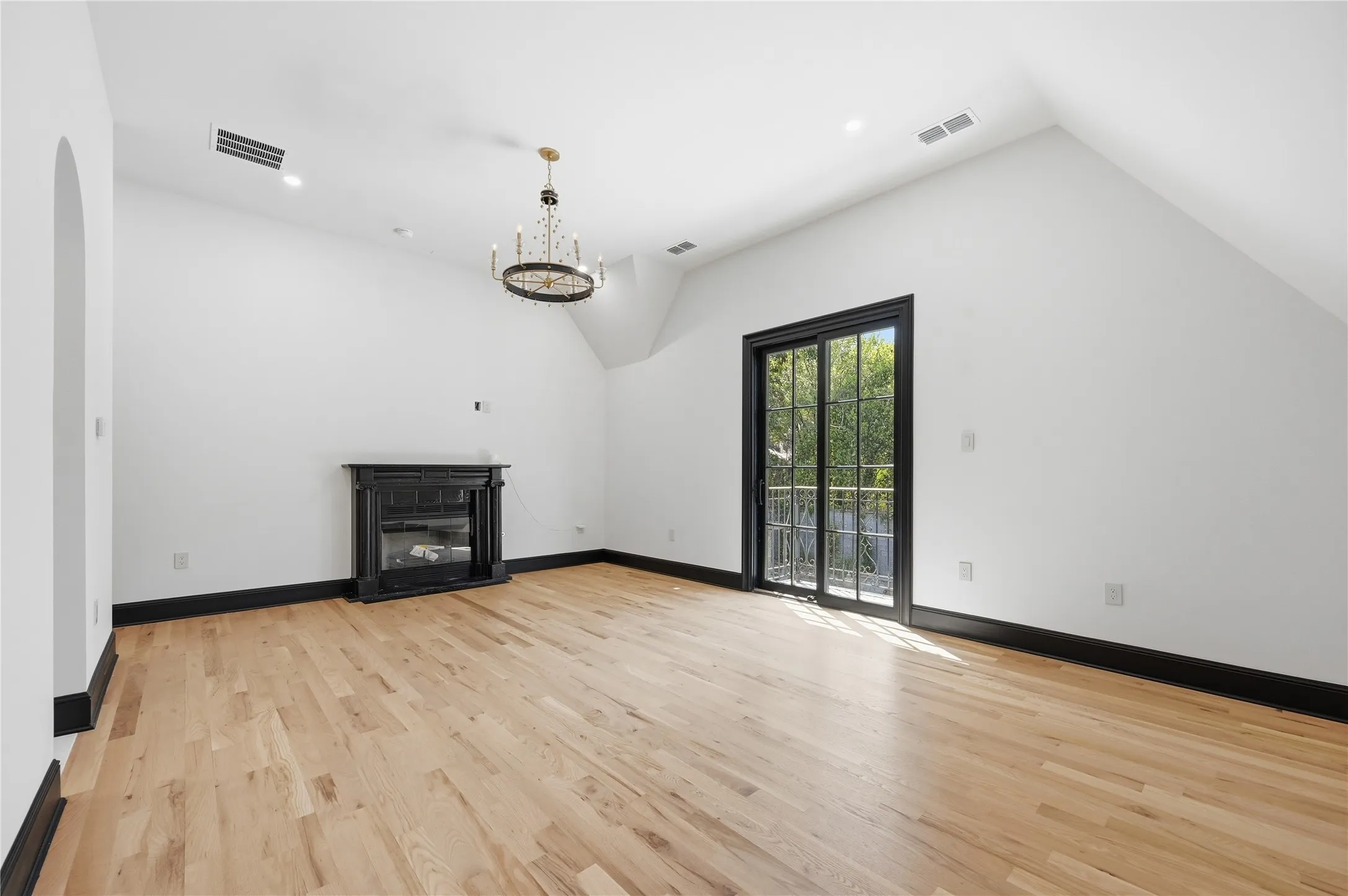 Single Family Residence For Sale in Dallas County , 6941 Gaston Avenue, Dallas, Texas 75214, 6 Bedroom, 6 Bathroom, 4 Garage spaces, 7,577 Sqft, built in 2025, mls#21366599, Real Estate Agent in Dallas, Homes For Sale in Dallas county, Homes For Sale in Dallas, Realtor in Dallas Texas, Real Estate Brokerage Independent Realty Texas, Luminita Cordes Realtor