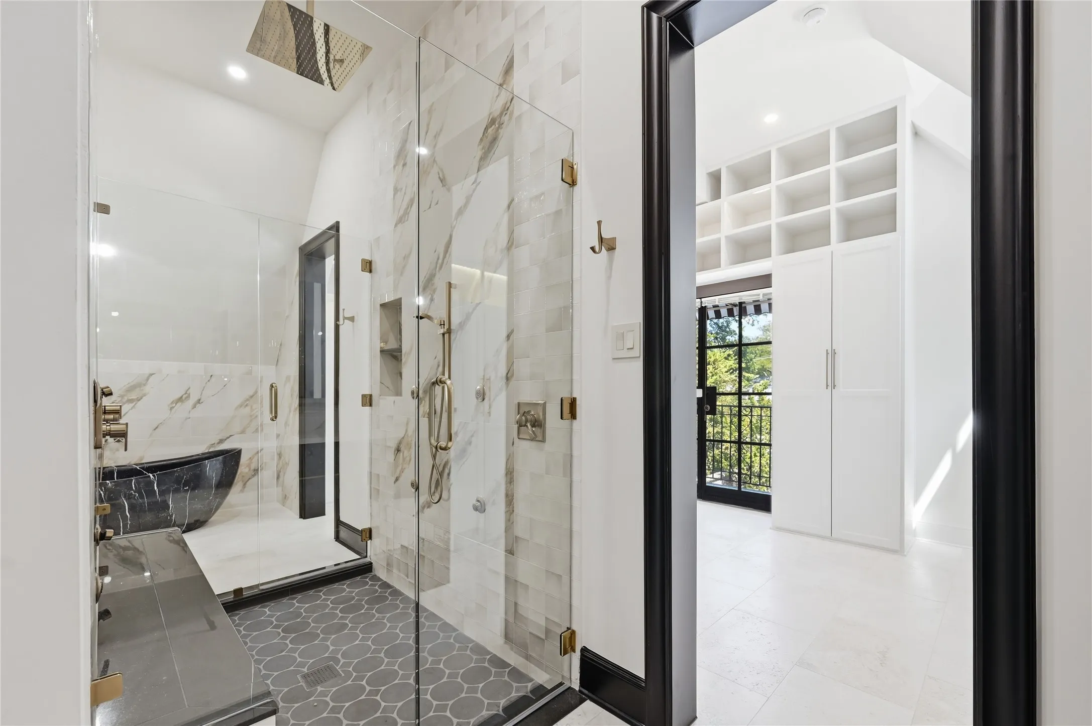 Single Family Residence For Sale in Dallas County , 6941 Gaston Avenue, Dallas, Texas 75214, 6 Bedroom, 6 Bathroom, 4 Garage spaces, 7,577 Sqft, built in 2025, mls#21366599, Real Estate Agent in Dallas, Homes For Sale in Dallas county, Homes For Sale in Dallas, Realtor in Dallas Texas, Real Estate Brokerage Independent Realty Texas, Luminita Cordes Realtor