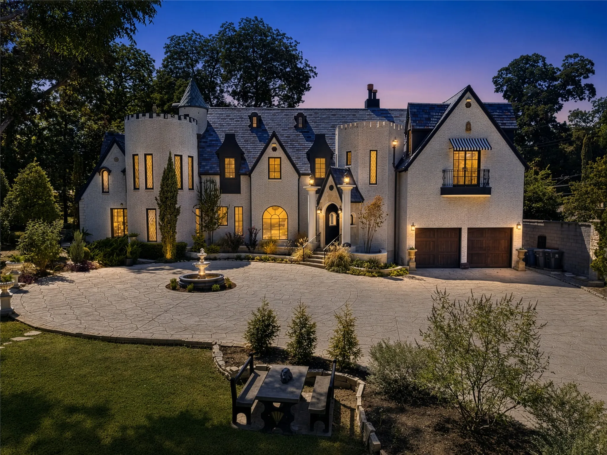 Single Family Residence For Sale in Dallas County , 6941 Gaston Avenue, Dallas, Texas 75214, 6 Bedroom, 6 Bathroom, 4 Garage spaces, 7,577 Sqft, built in 2025, mls#21366599, Real Estate Agent in Dallas, Homes For Sale in Dallas county, Homes For Sale in Dallas, Realtor in Dallas Texas, Real Estate Brokerage Independent Realty Texas, Luminita Cordes Realtor