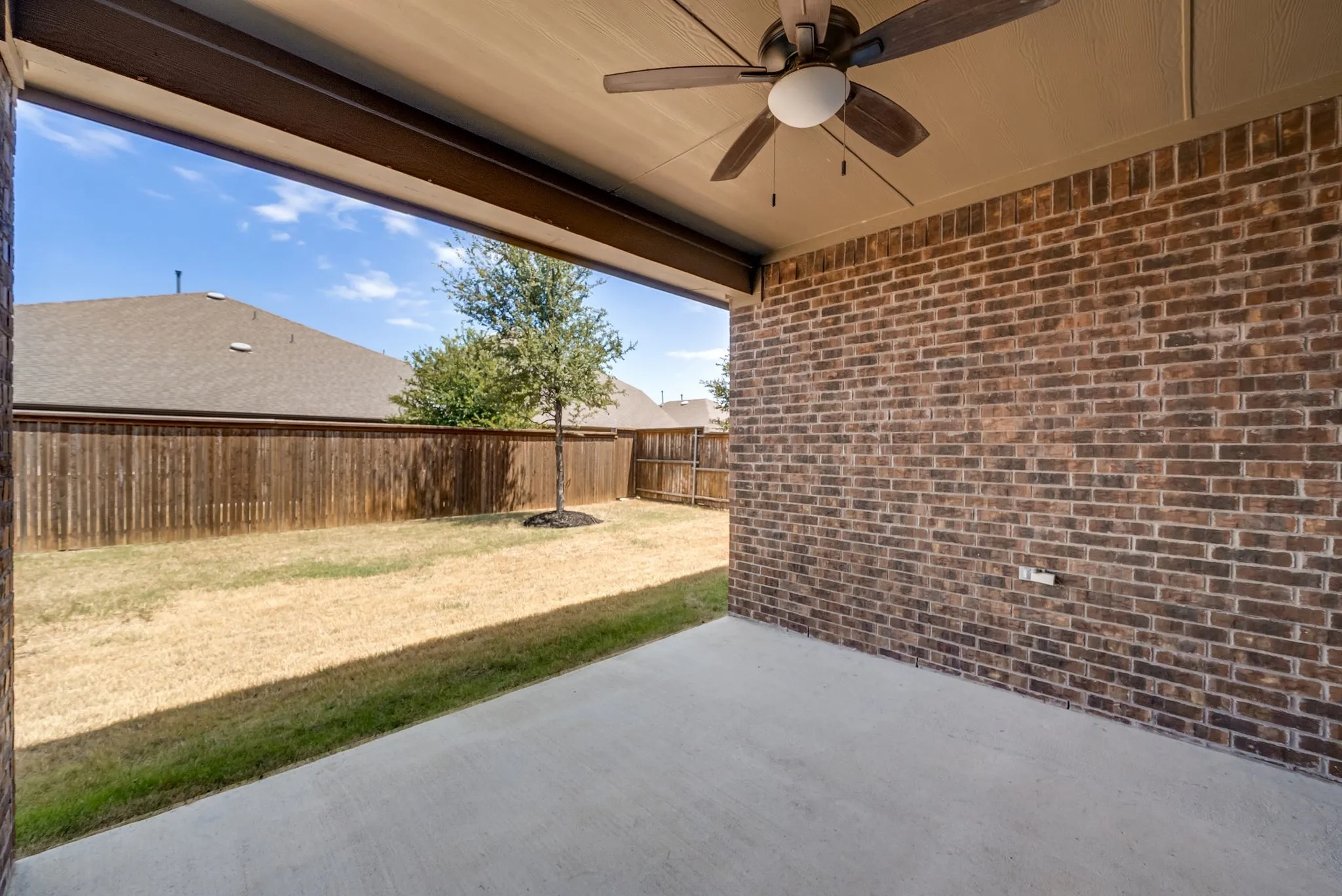 Single Family Residence For Sale in Denton County , 6317 Crownmere Drive, Celina, Texas 76227, 4 Bedroom, 2 Bathroom, 2 Garage spaces, 1,882 Sqft, built in 2019, mls#21364523, Real Estate Agent in Celina, Homes For Sale in Denton county, Homes For Sale in Celina, Realtor in Celina Texas, Real Estate Brokerage Independent Realty Texas, Luminita Cordes Realtor